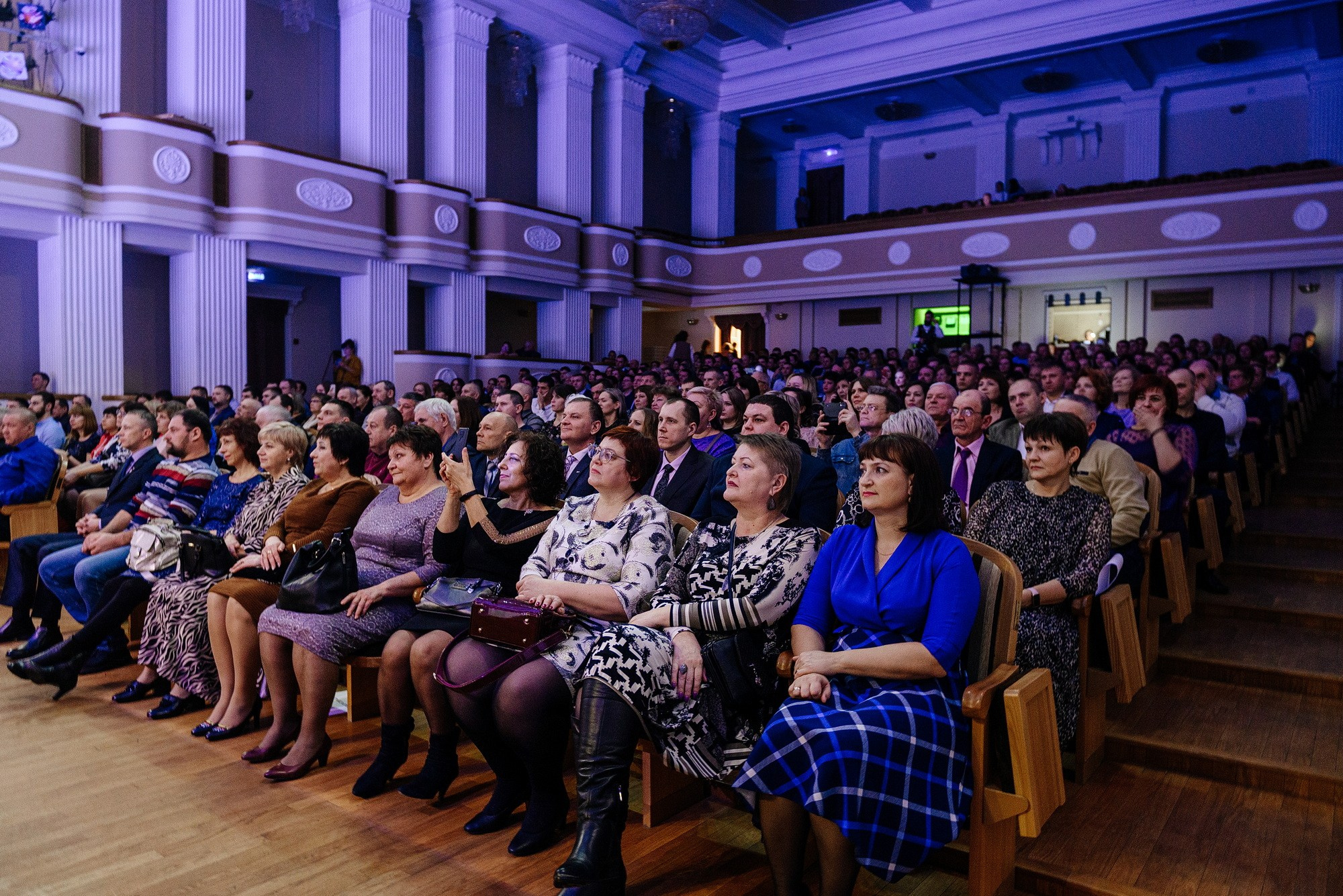 Торжественное награждение Сибирской генерирующей компании. Свадебный и репортажный фотограф Никита Сницарев в Барнауле