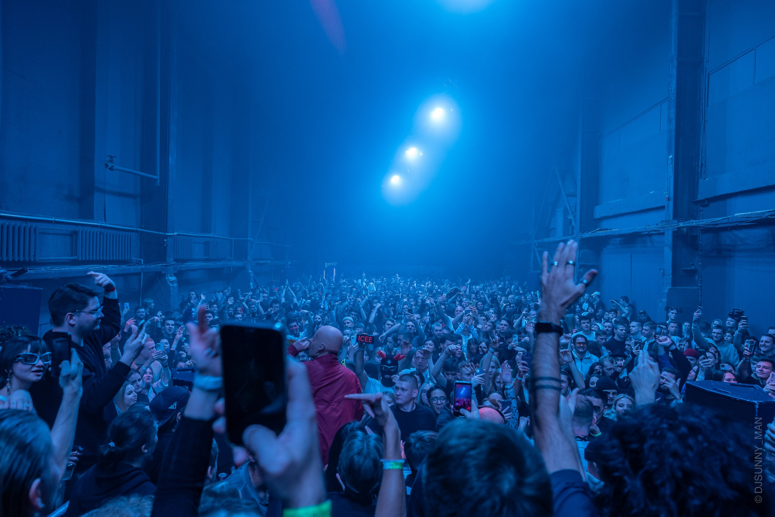 Metro Gorkovskaya ЦЕХ. Sunnyman