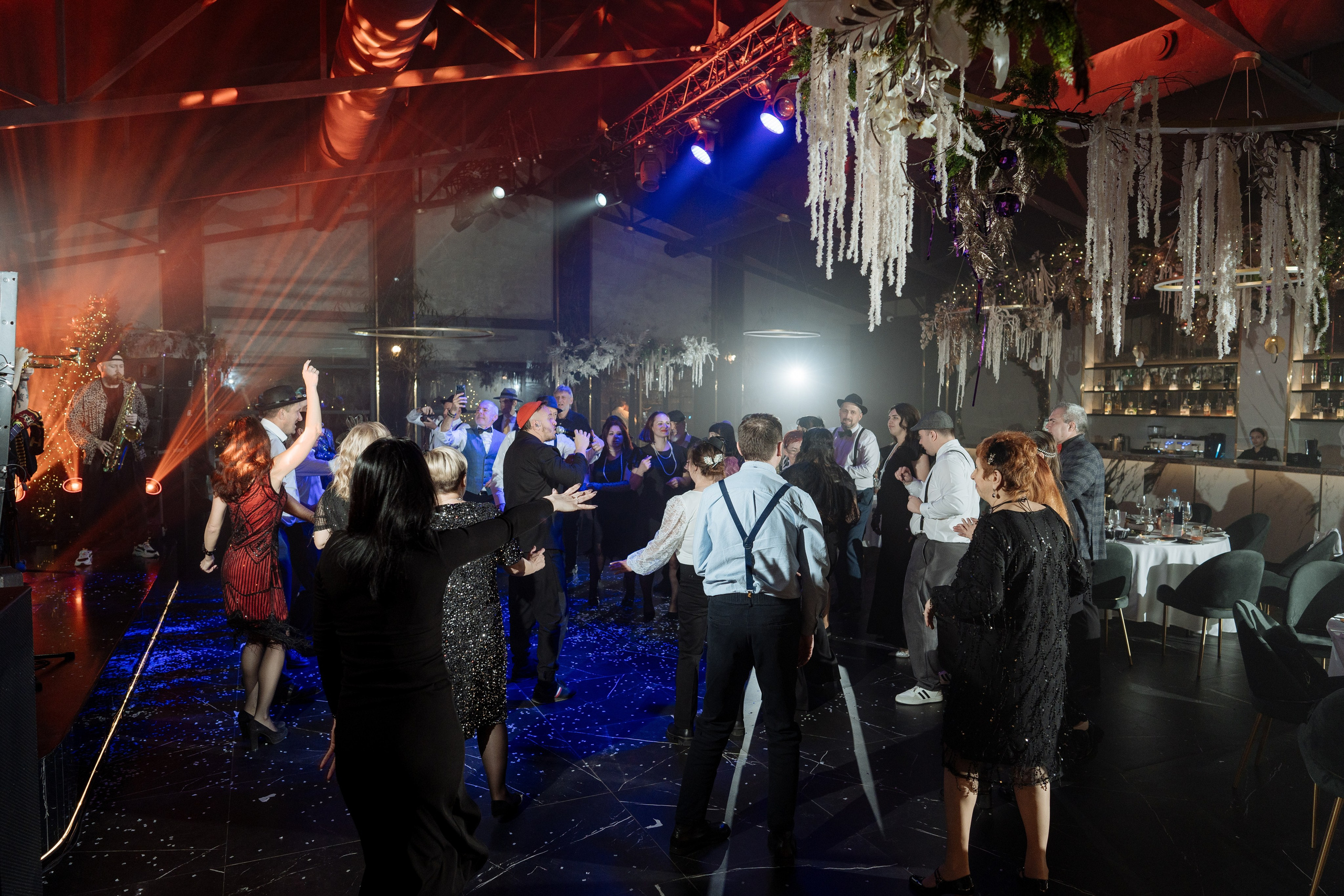 Альбион Тур