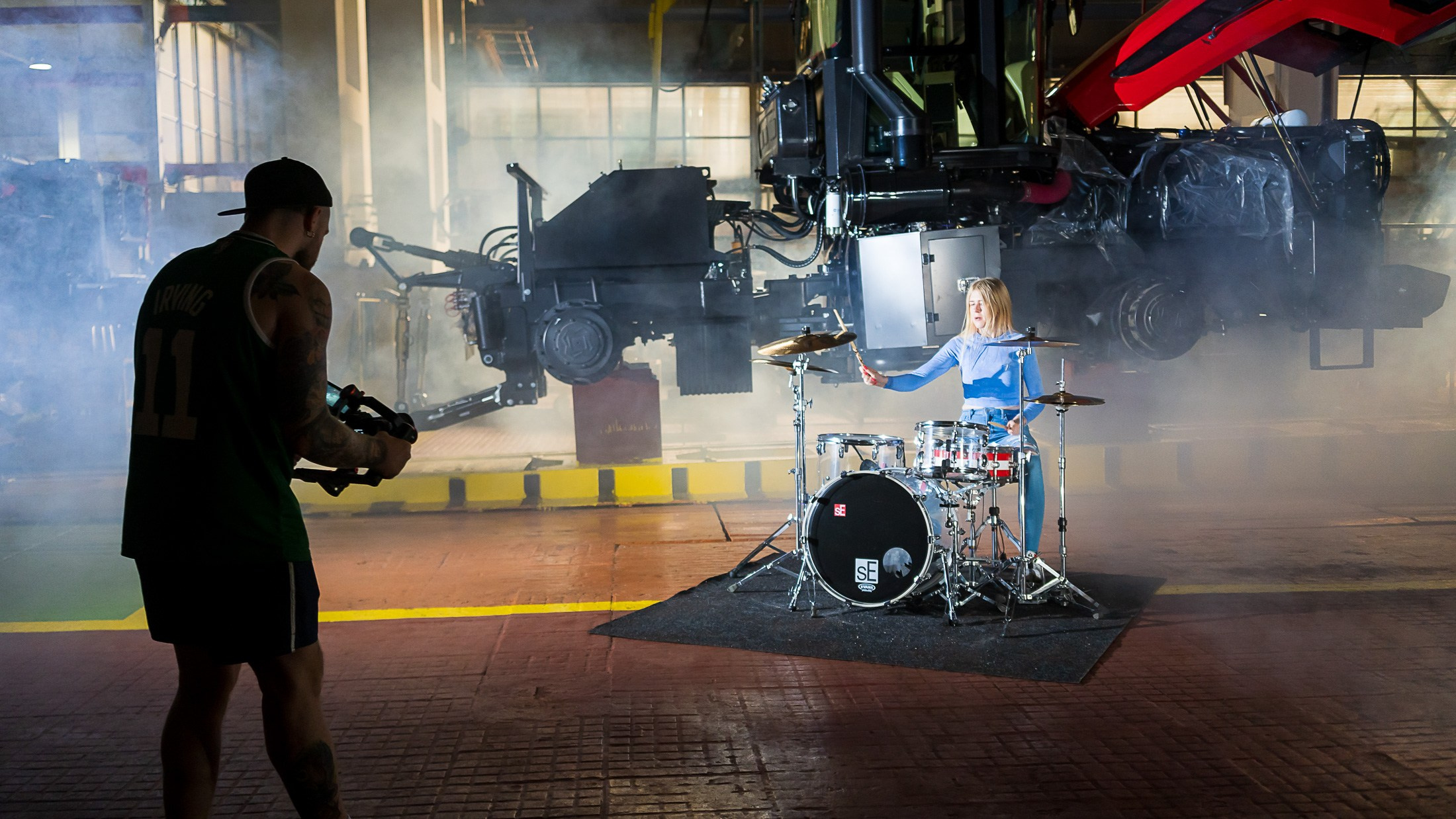 Кировский завод. Графический дизайнер Илья Левченко