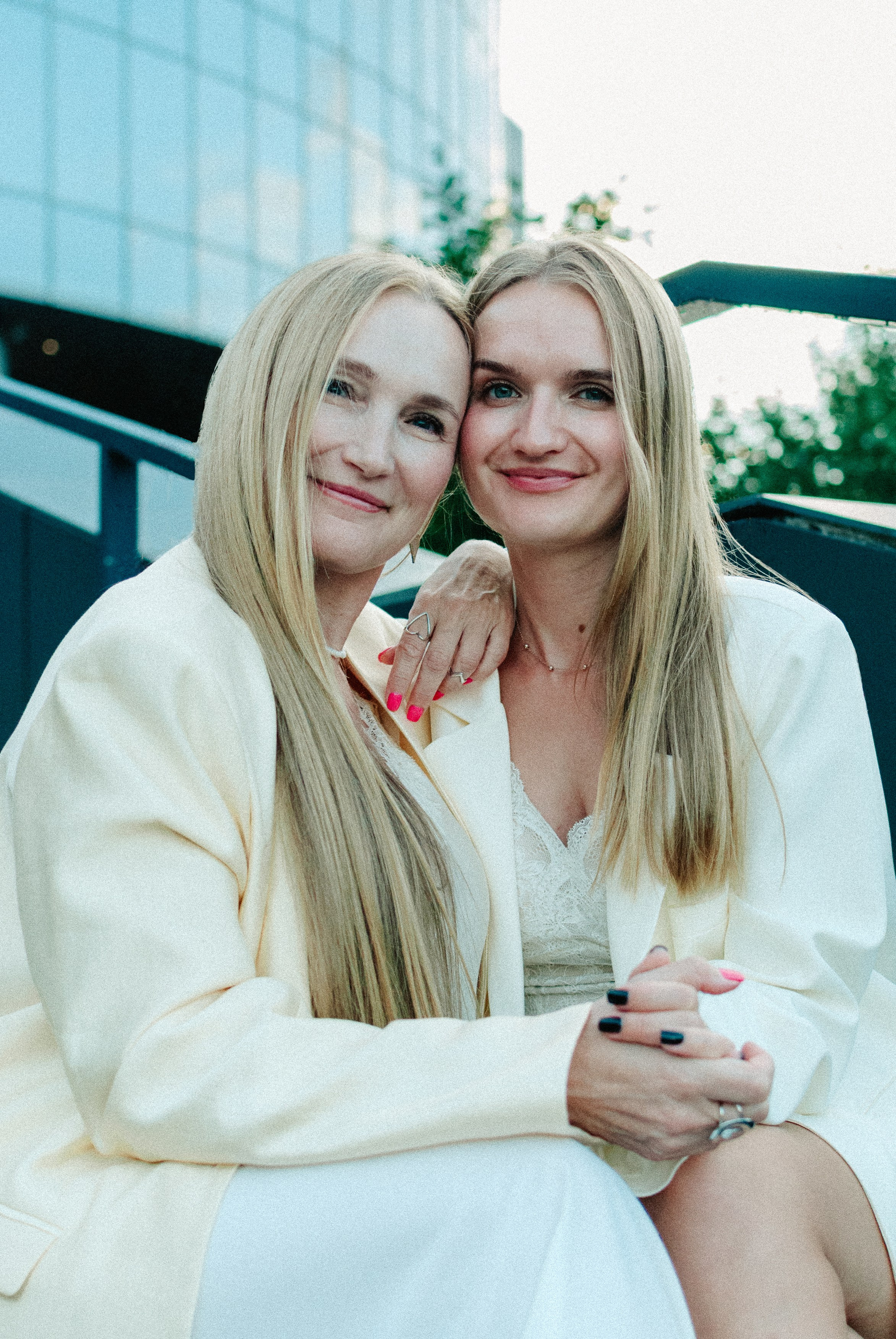 Елена и Евгения. Совместная уличная фотосессия. Портретный фотограф в Екатеринбурге. Алина Лизаветина