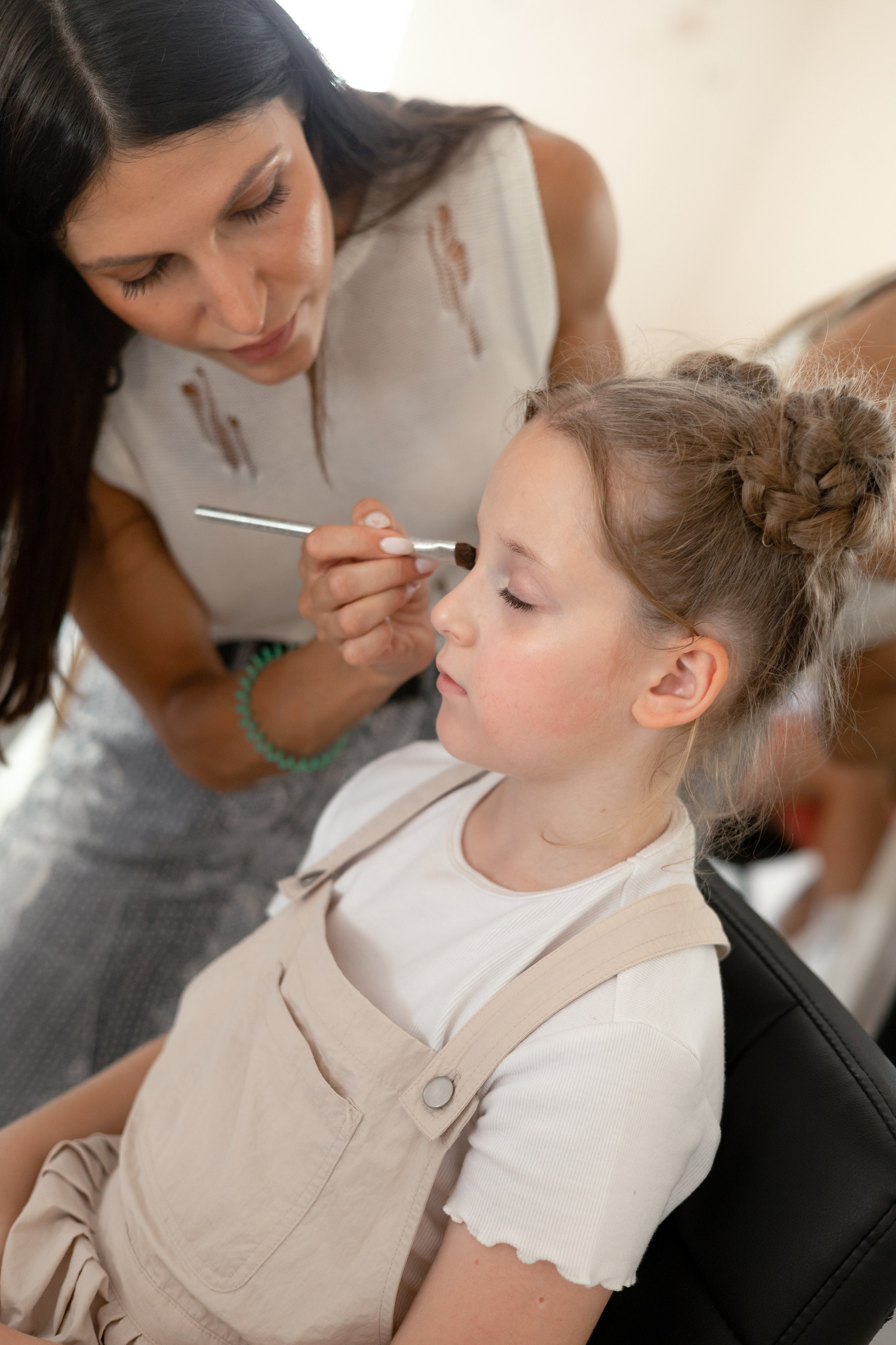 Мастер-класс макияжа на 9-й день рождения Вероники. Школа для девочек во Владивостоке — Само Совершенство