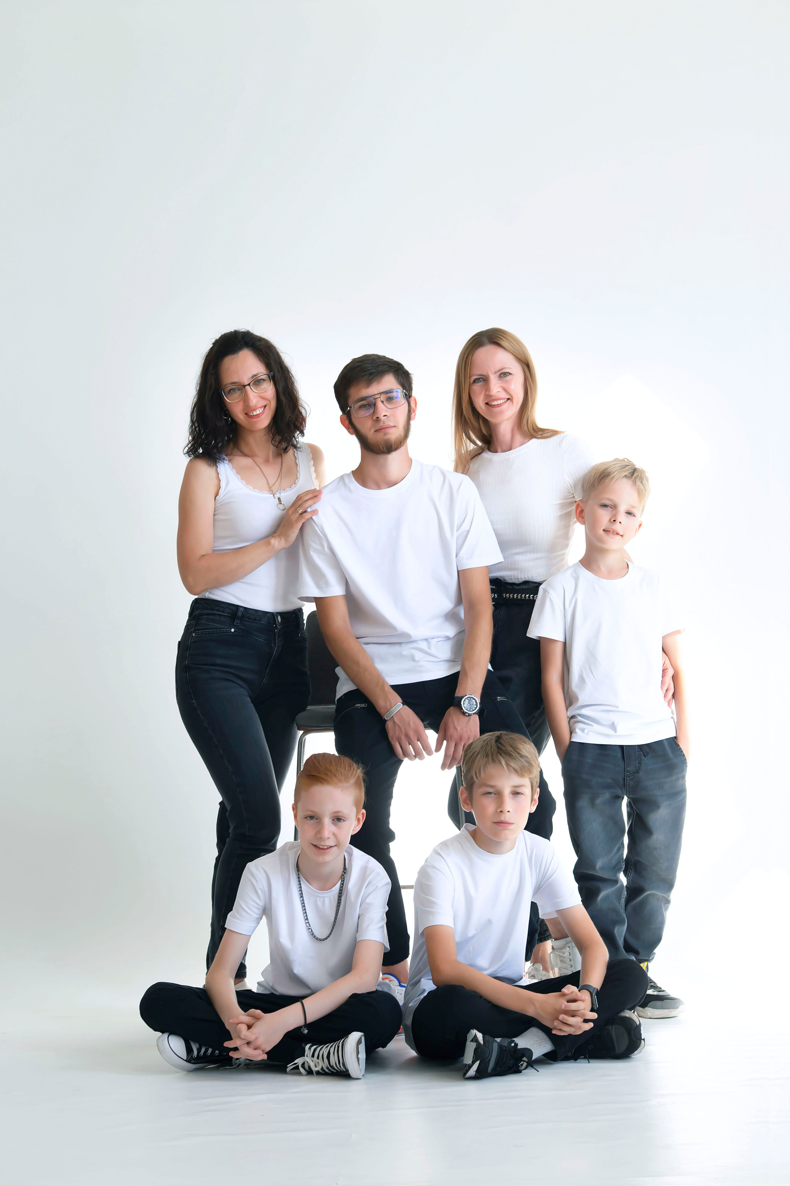 Семейная фотосессия в студии. Семейный и детский фотограф в Волгограде Серкибаева Ирина