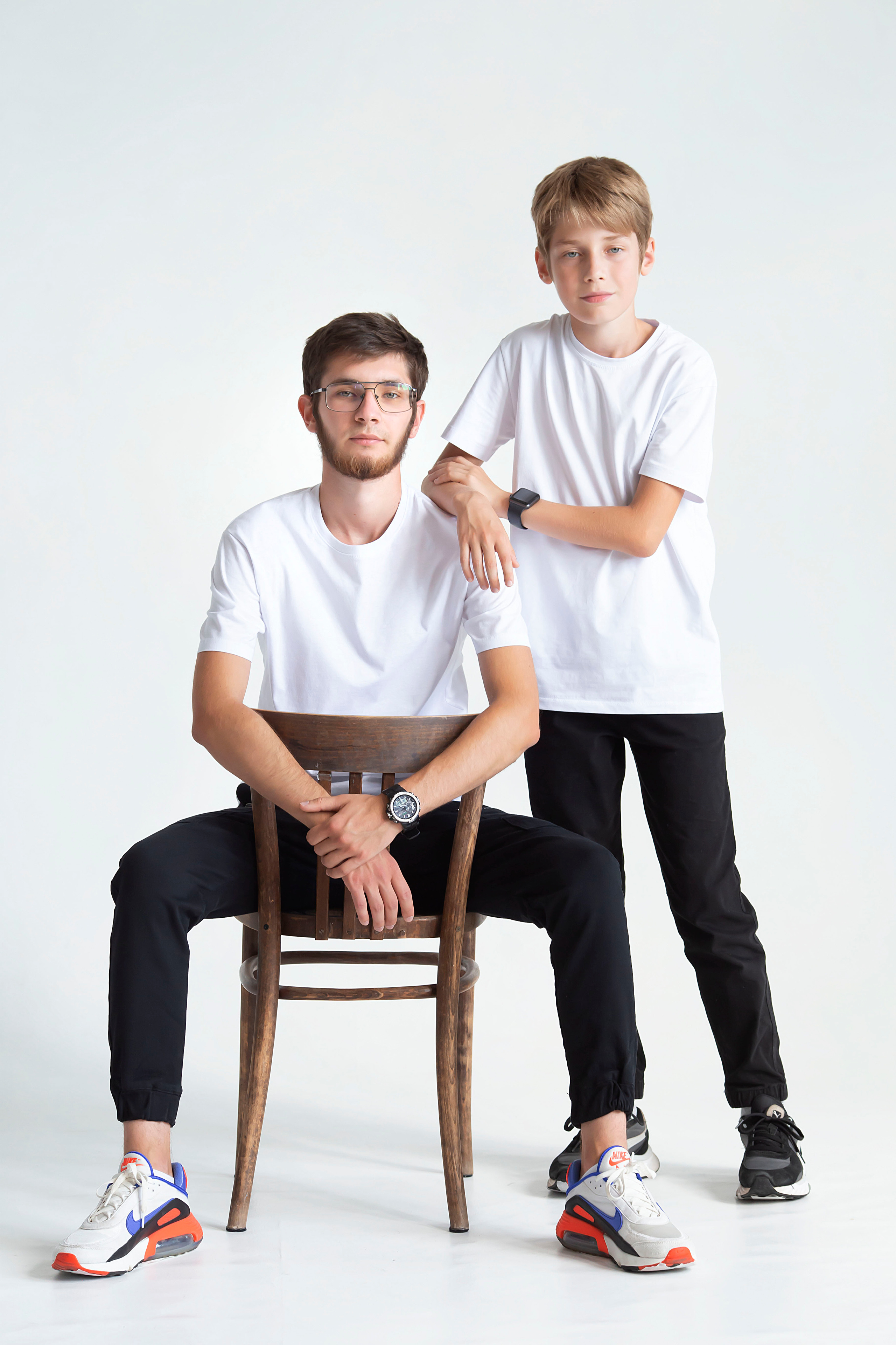 Семейная фотосессия в студии. Семейный и детский фотограф в Волгограде Серкибаева Ирина