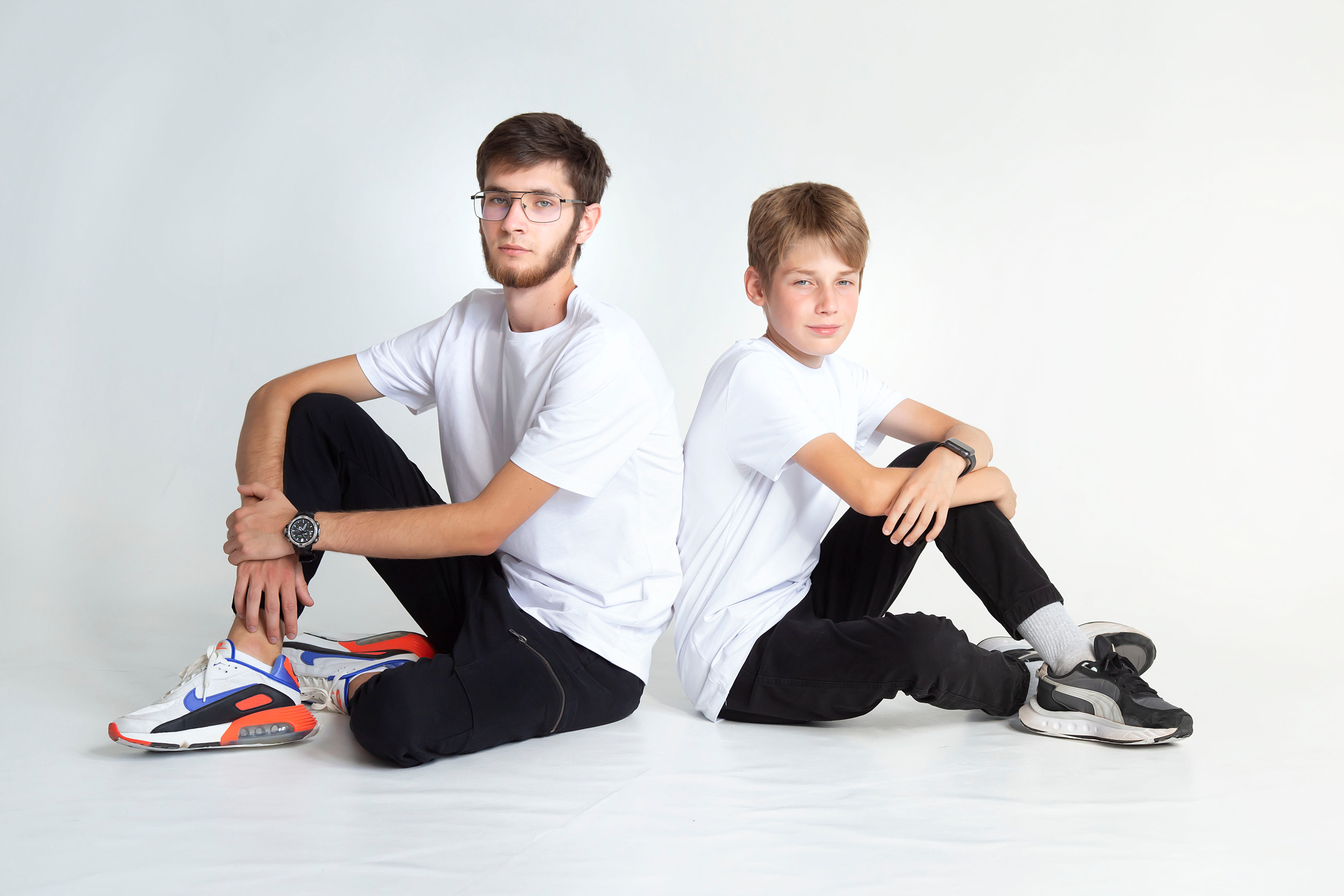 Семейная фотосессия в студии. Семейный и детский фотограф в Волгограде Серкибаева Ирина