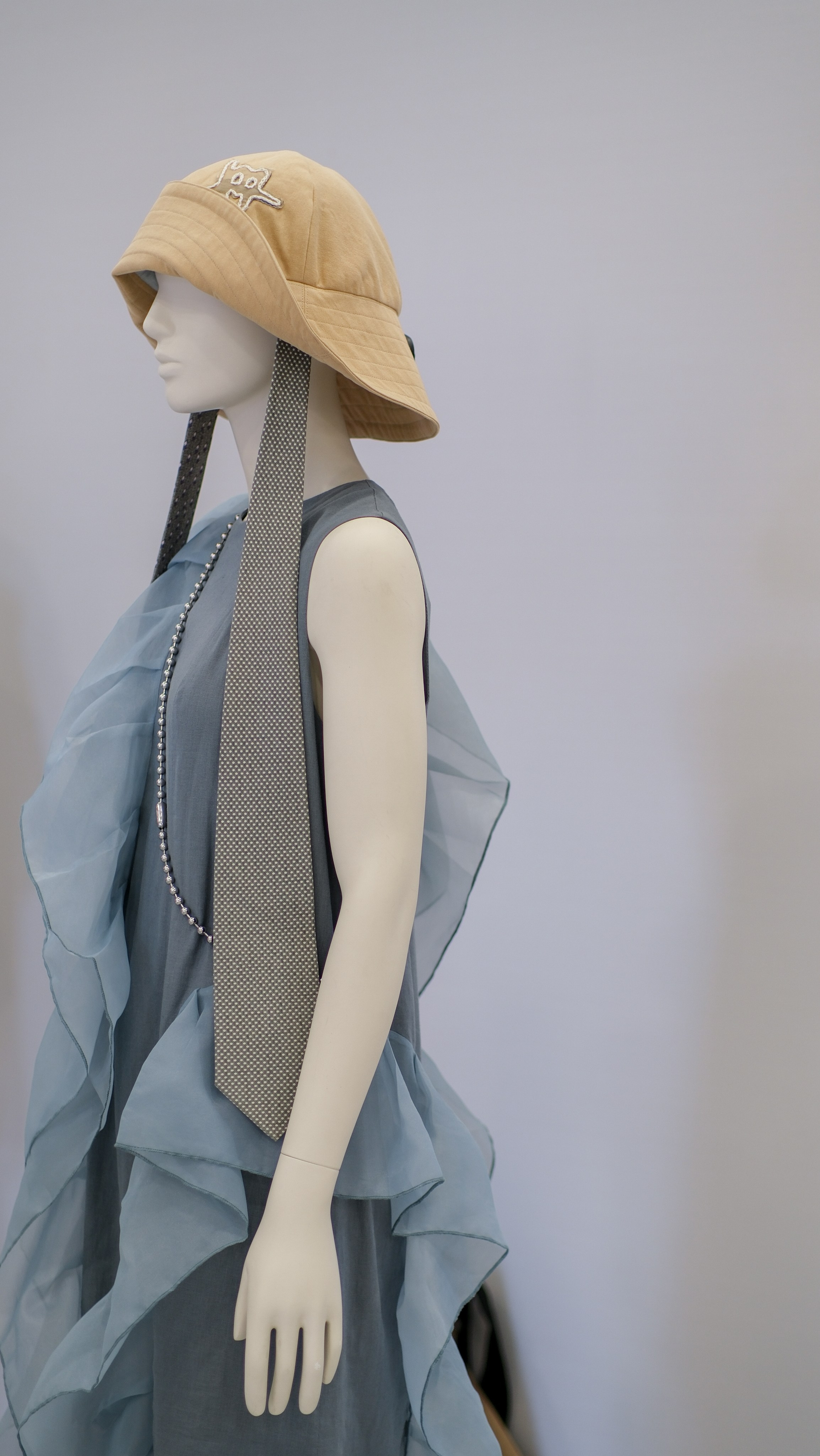 Одежда. Художница в Алматы Мухамед-Рахимова Джамиля