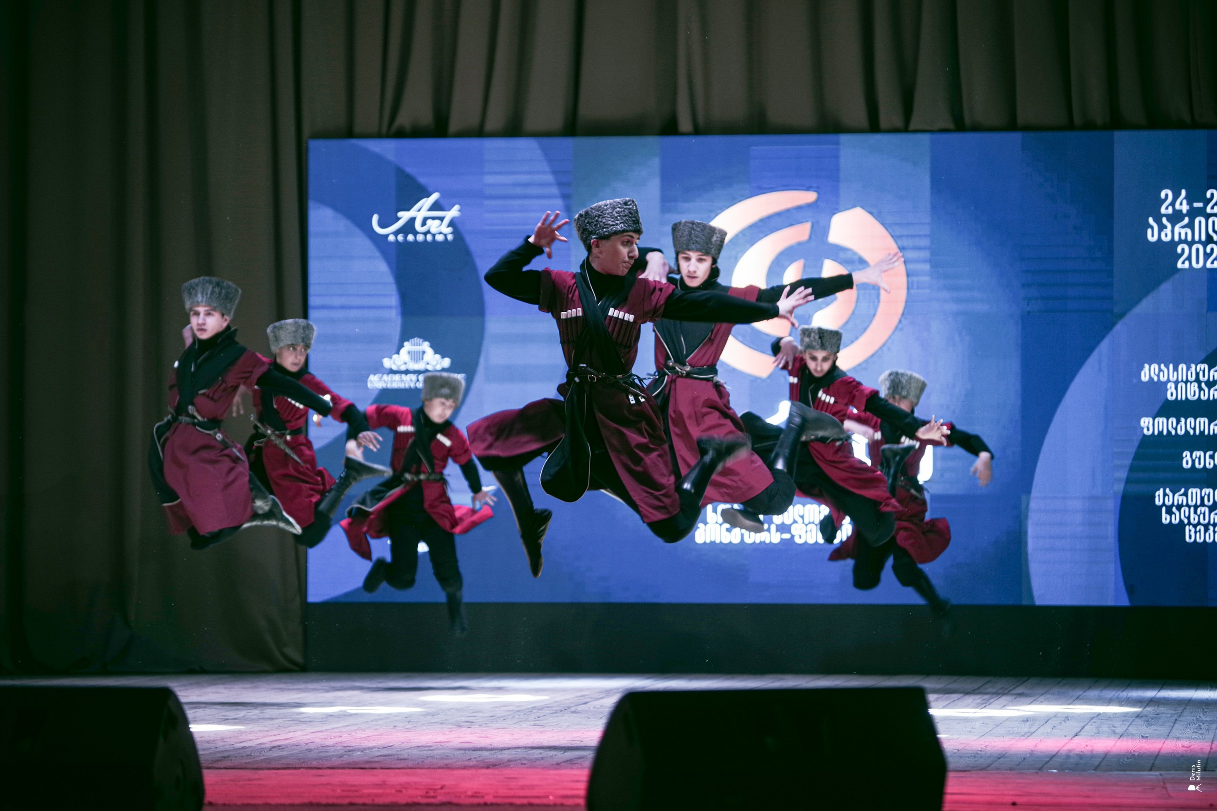 Танцы в Хоби. Портретный фотограф Денис Милютин