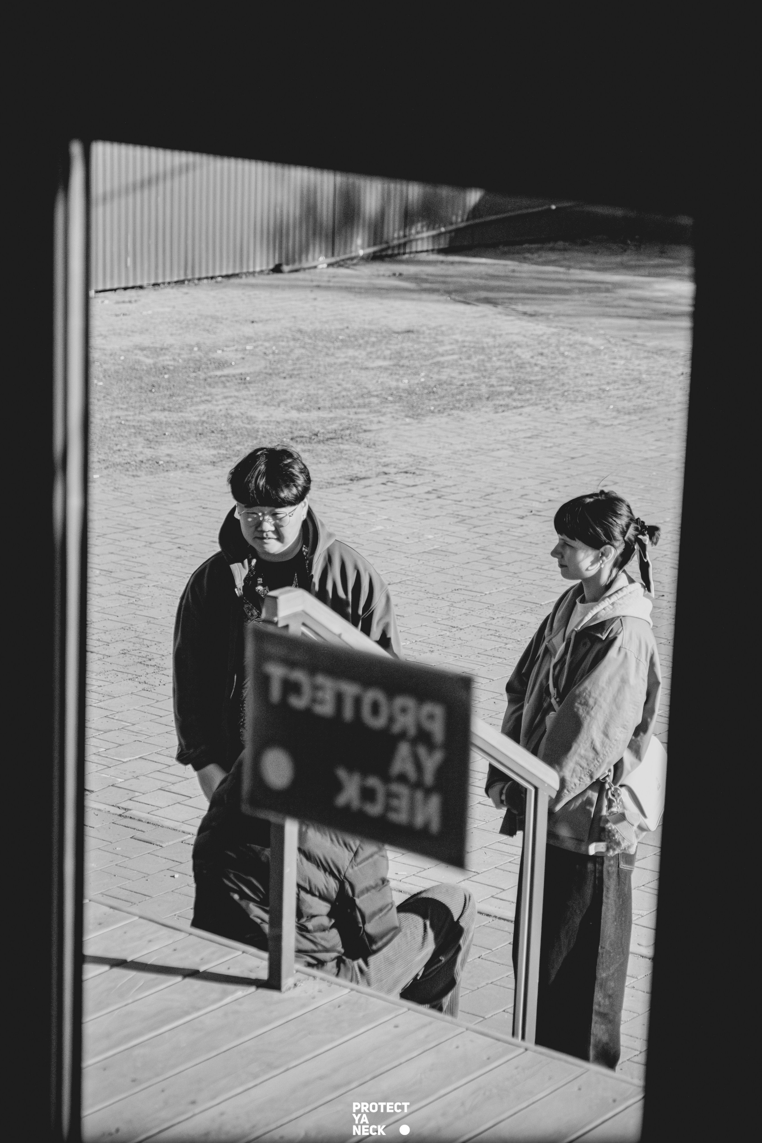 PROTECT YA NECK 22/03 (@youlovebu). Соня бу тебя сфоткала