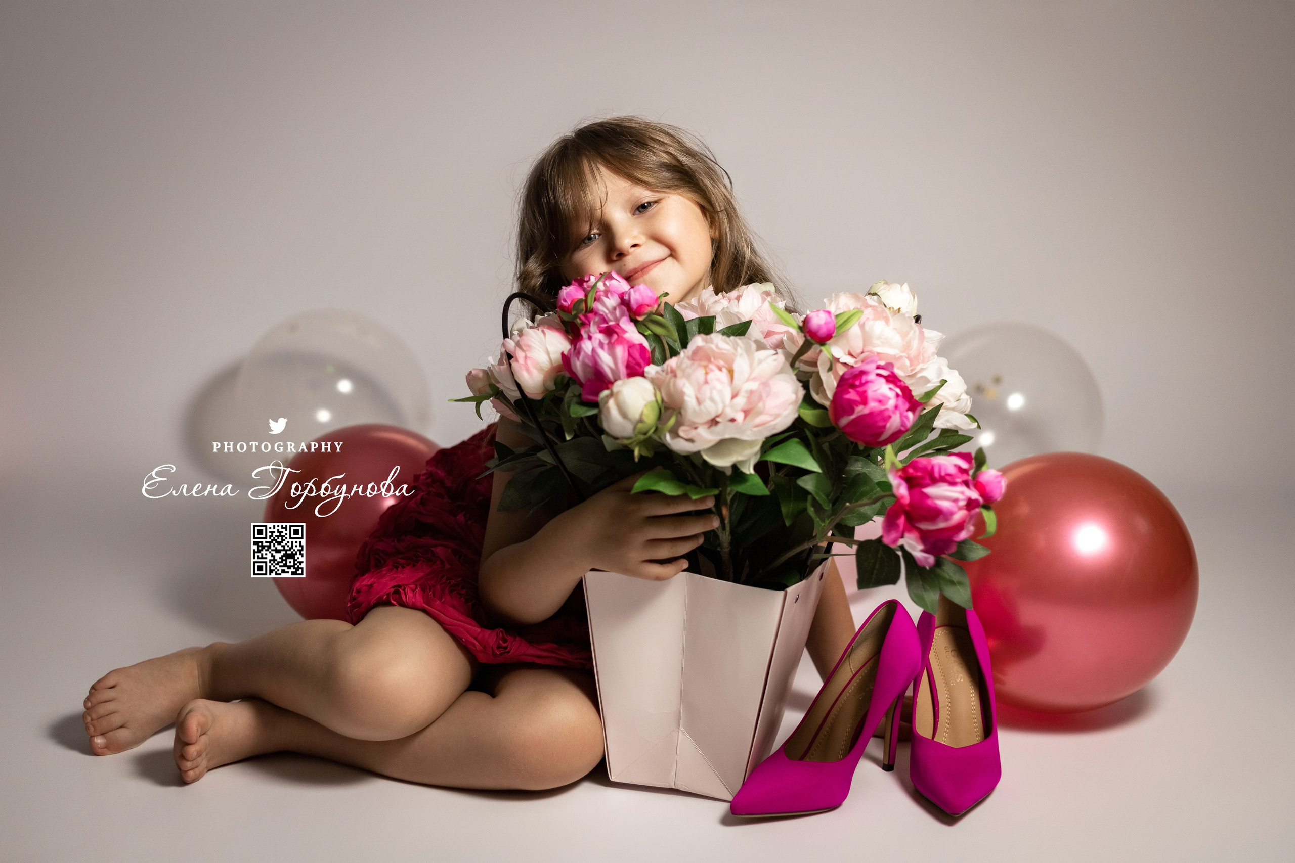 «Модница в розовом» В моей студии. Вероника и Александра. 2024. Фотограф Пермь. Свадьбы. Семья и дети, школа, д. сад. Фотокниги