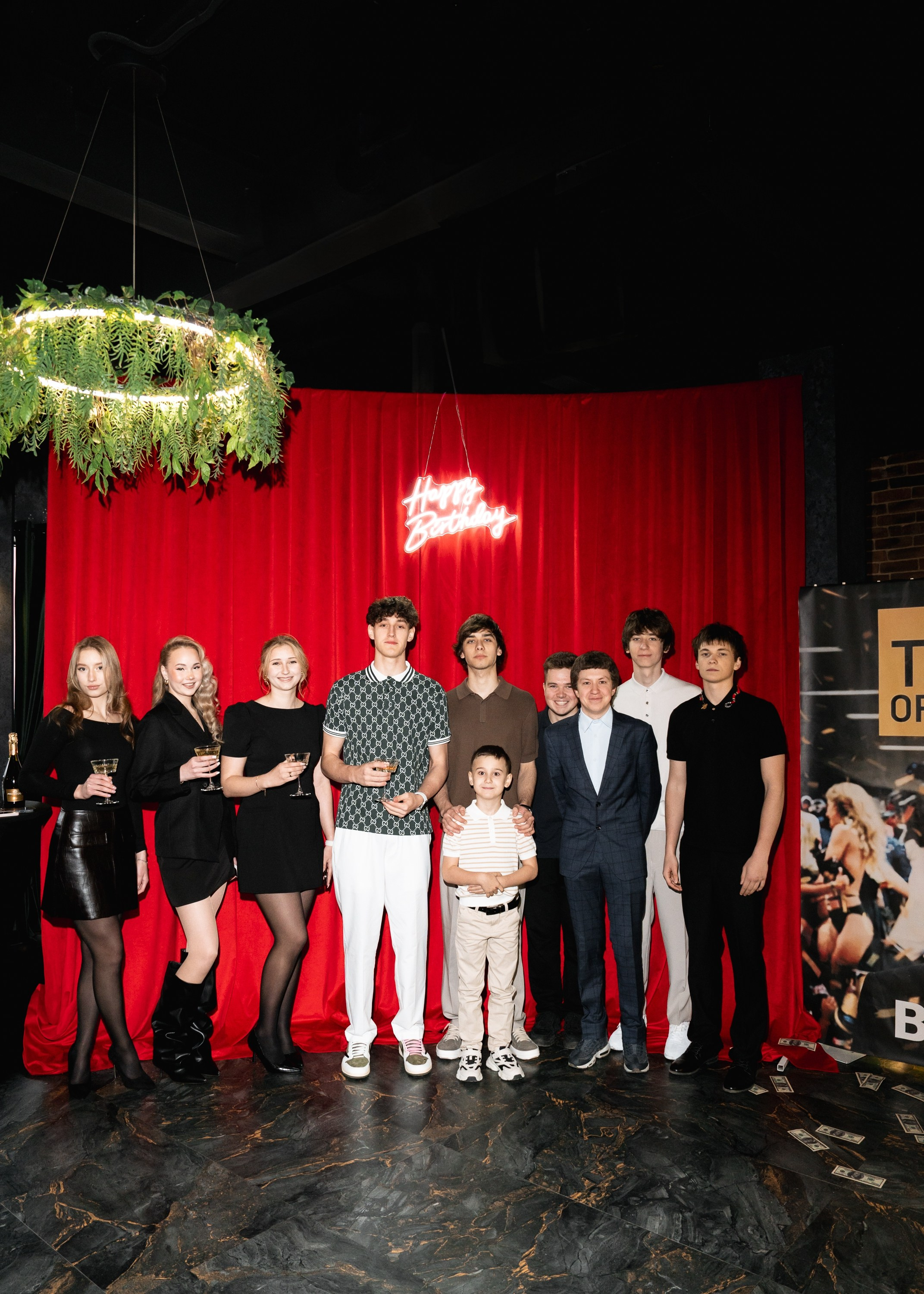 18 ЛЕТ. Женский портрет