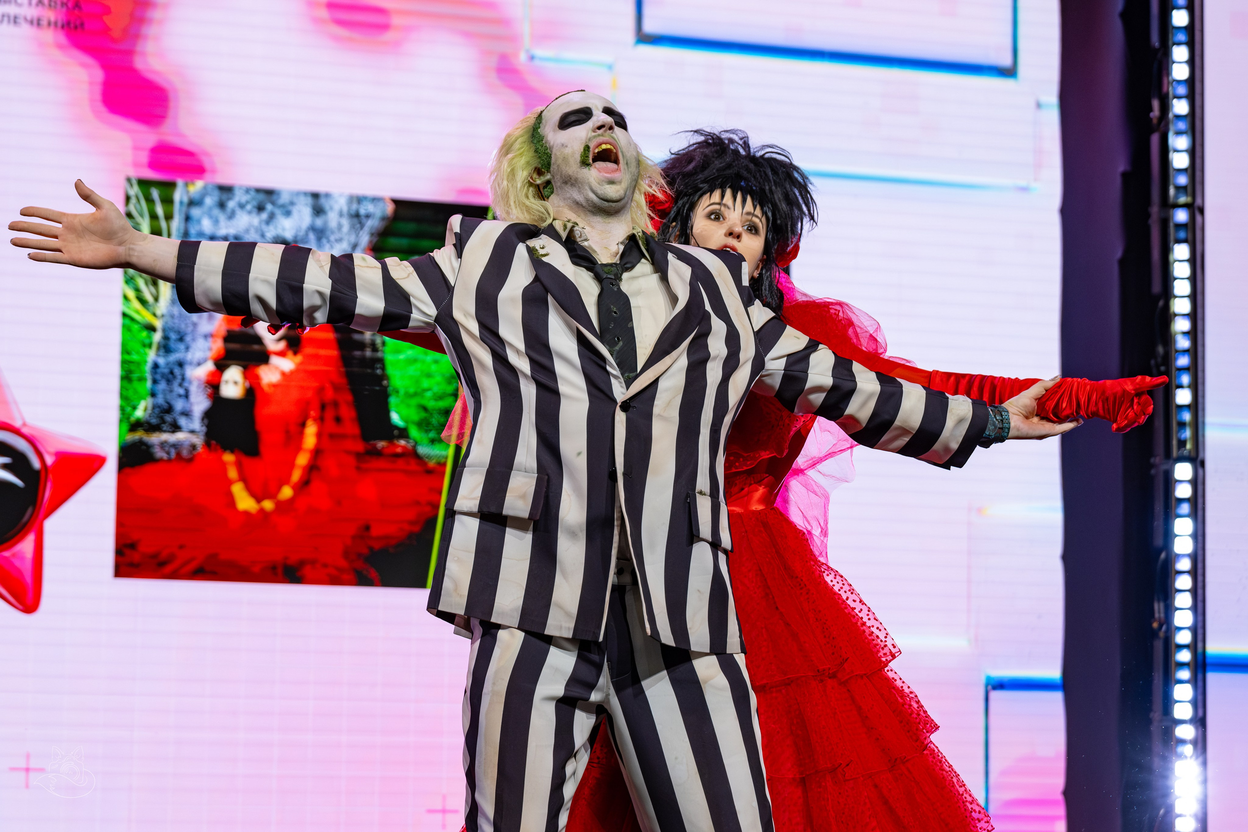 Сцена РЭД ЭКСПО 2024. Косплей фотограф