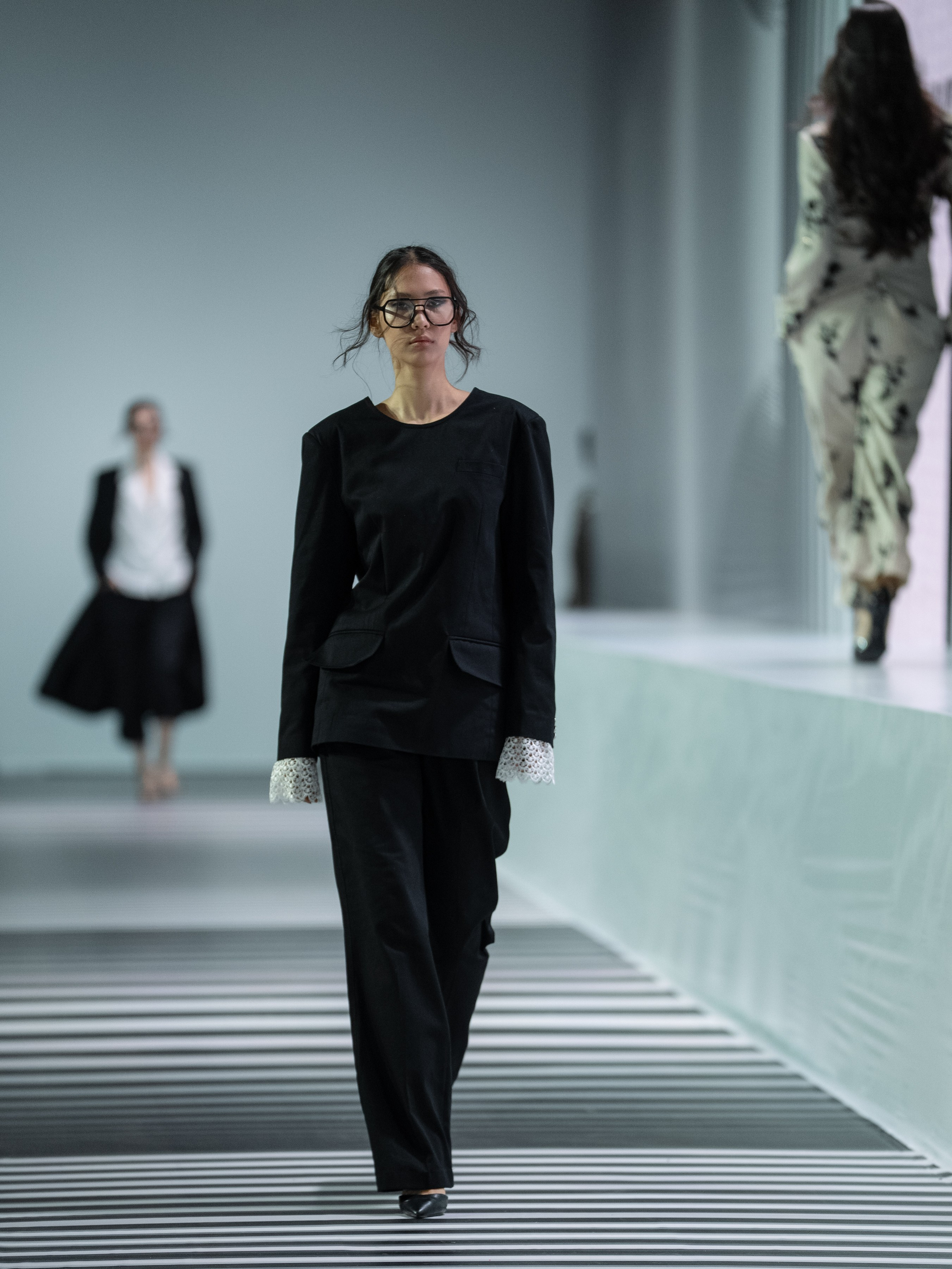 Designer LEILA KHANUM. Сайт Алматинского НЮ АРТ, будуар и фэшн фотографа Дениса Карпенко