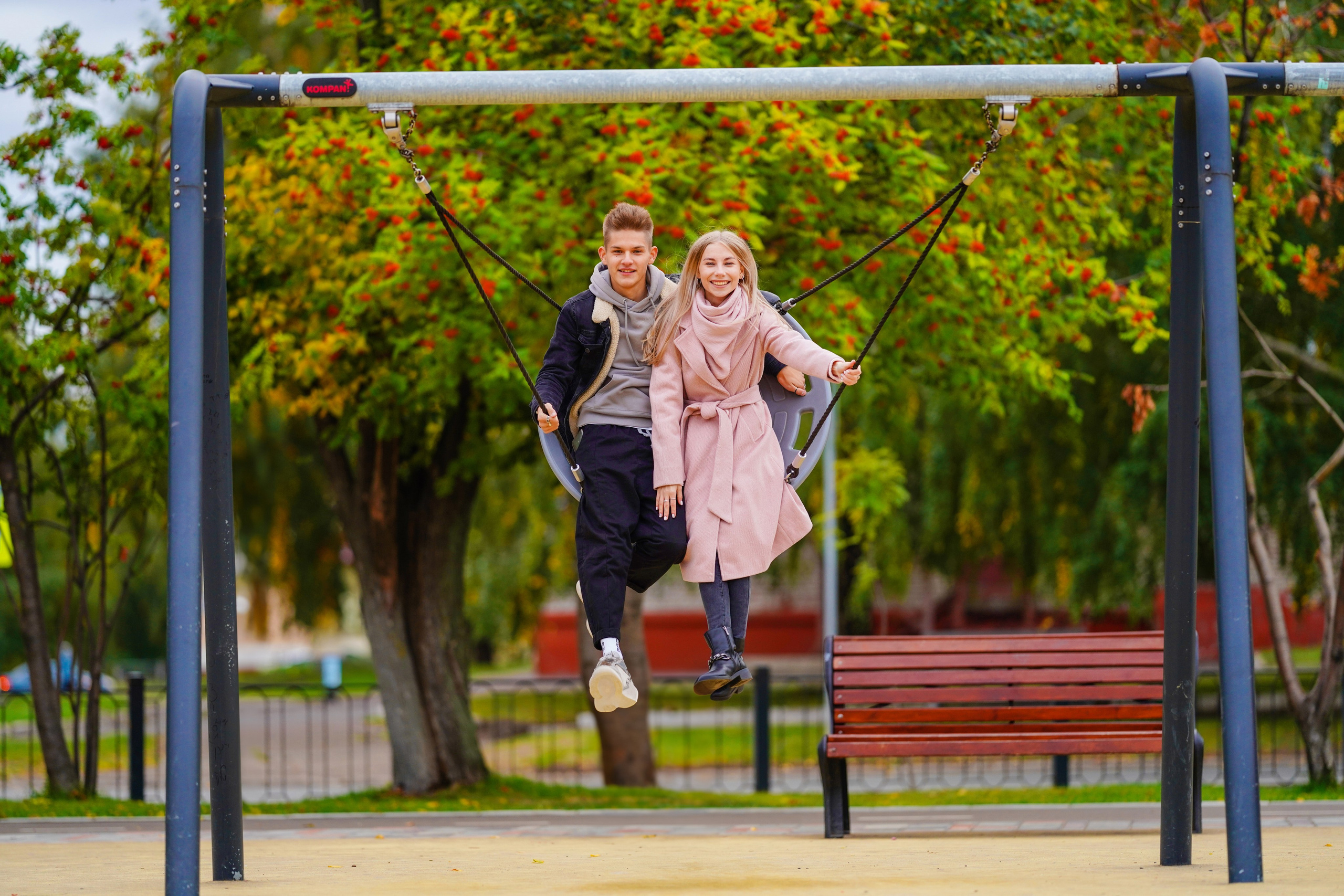 Осень 9,11 класс. Современные выпускные альбомы. Мы делаем не просто альбомы, а стильные фотокниги