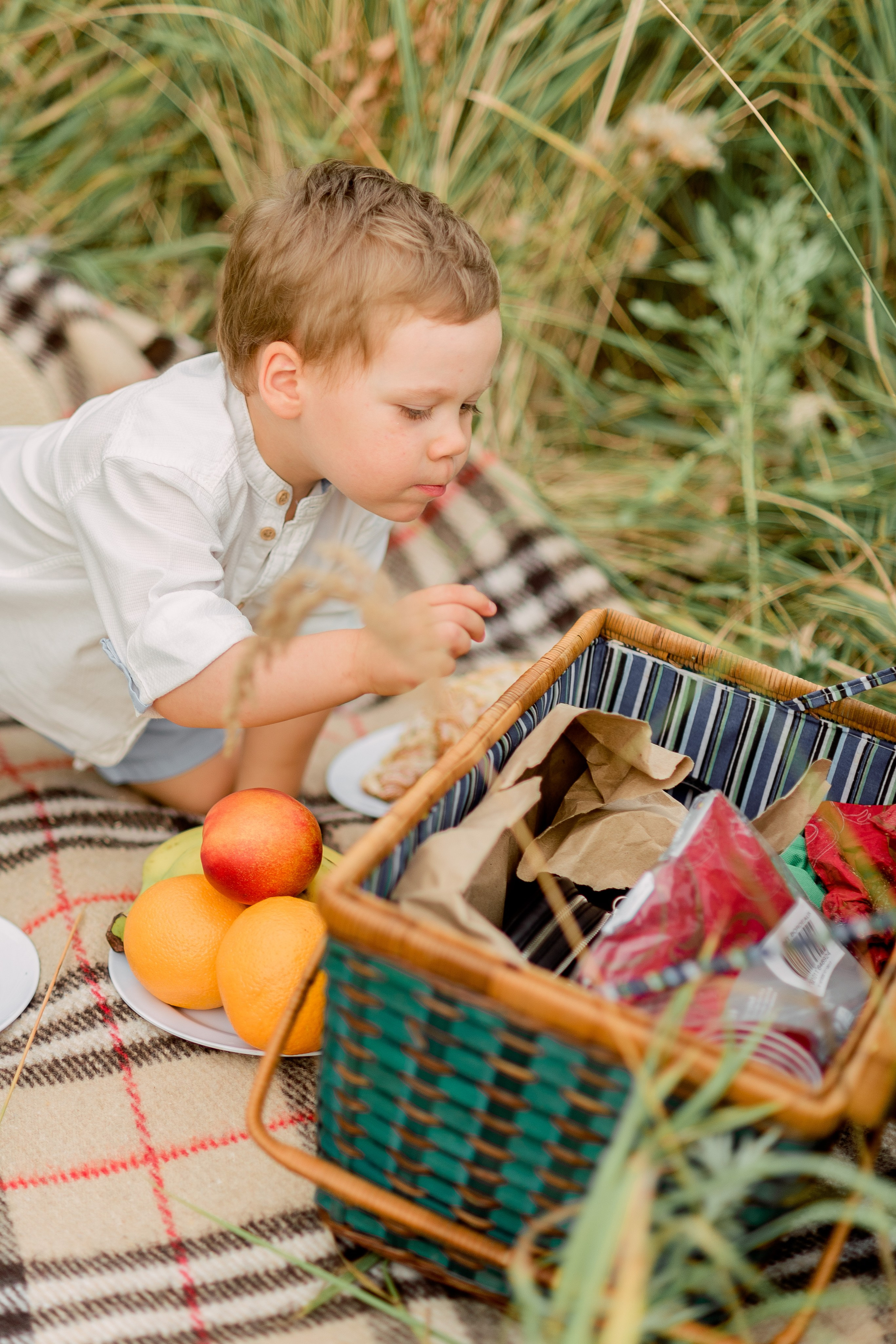 В поле. Фотограф Юлия Попова