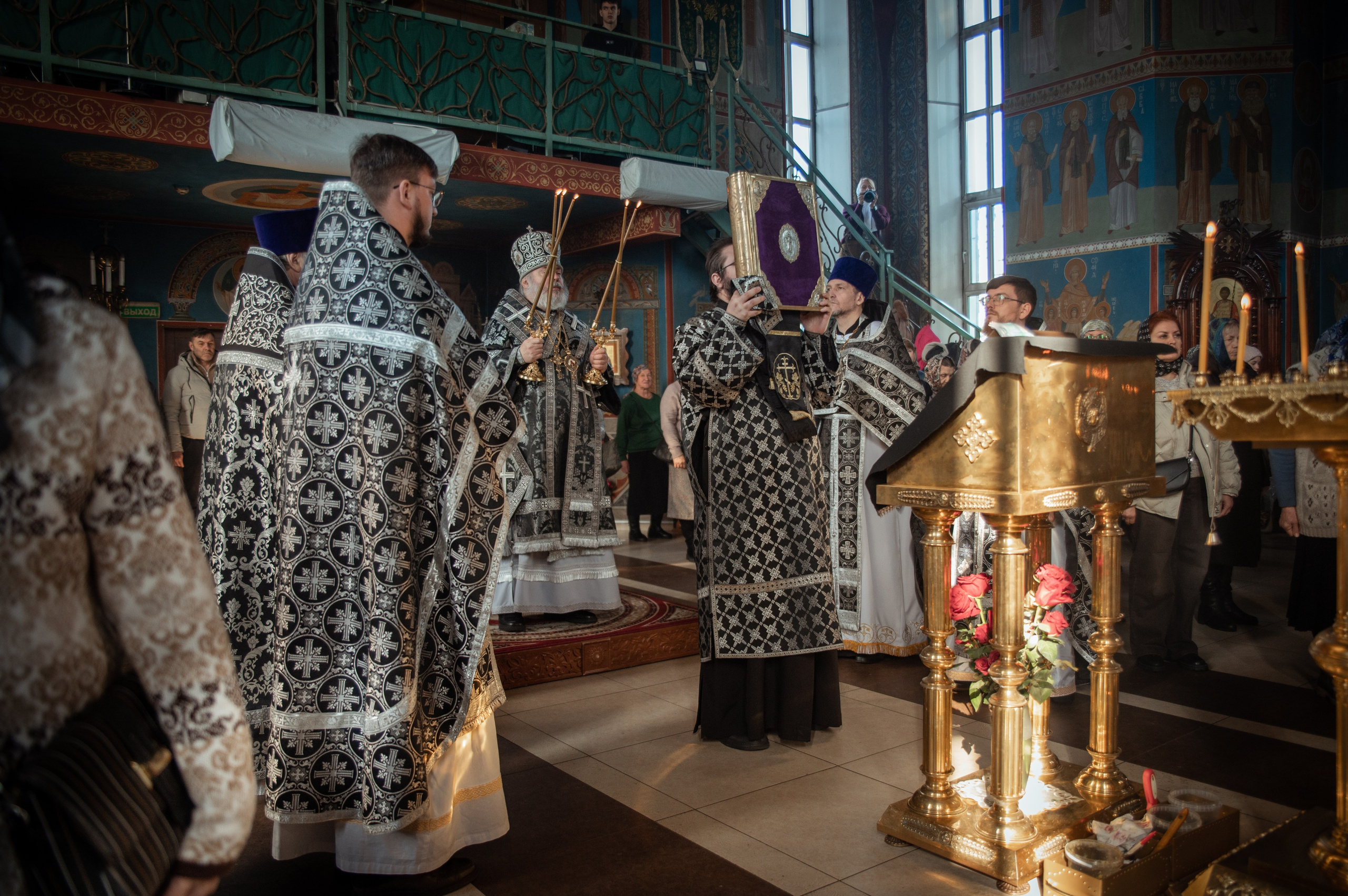 Преждеосвящение Даров. Храм Серафима Саровского. Церковный, семейный и репортажный фотограф Волгоград, Волжский