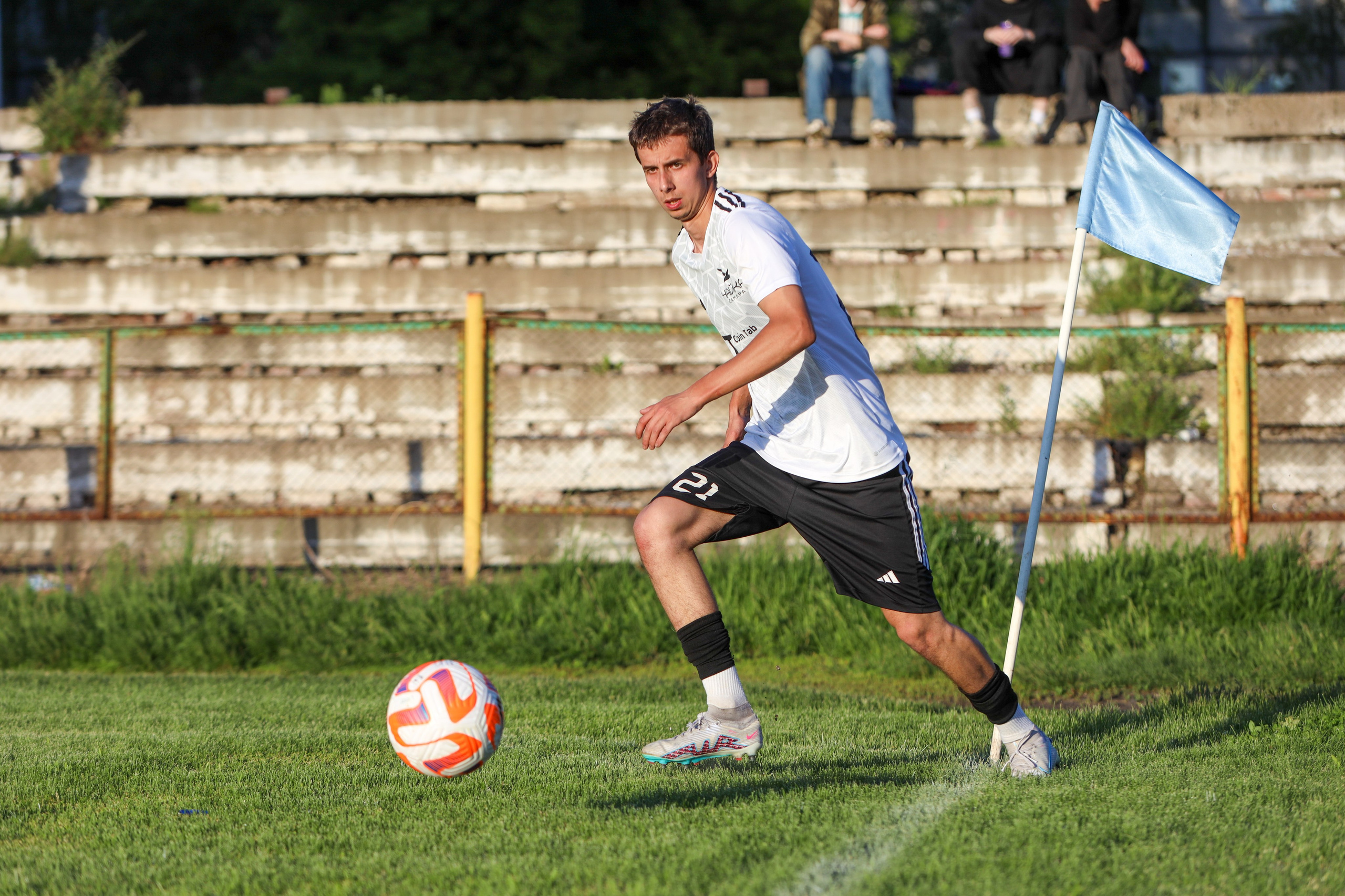 Чайка — Торпедо. Взрослое первенство города по футболу. Спортивный фотограф в Самаре