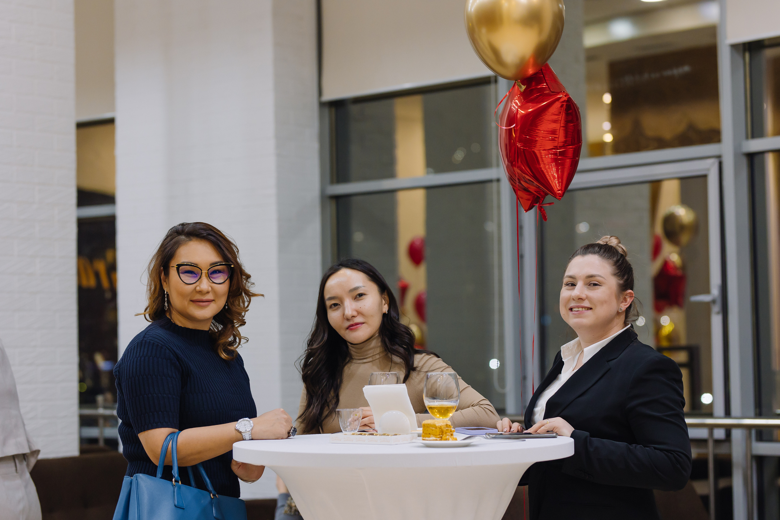 Репортаж. Свадебный и семейный фотограф в Алматы Laura Dosmann