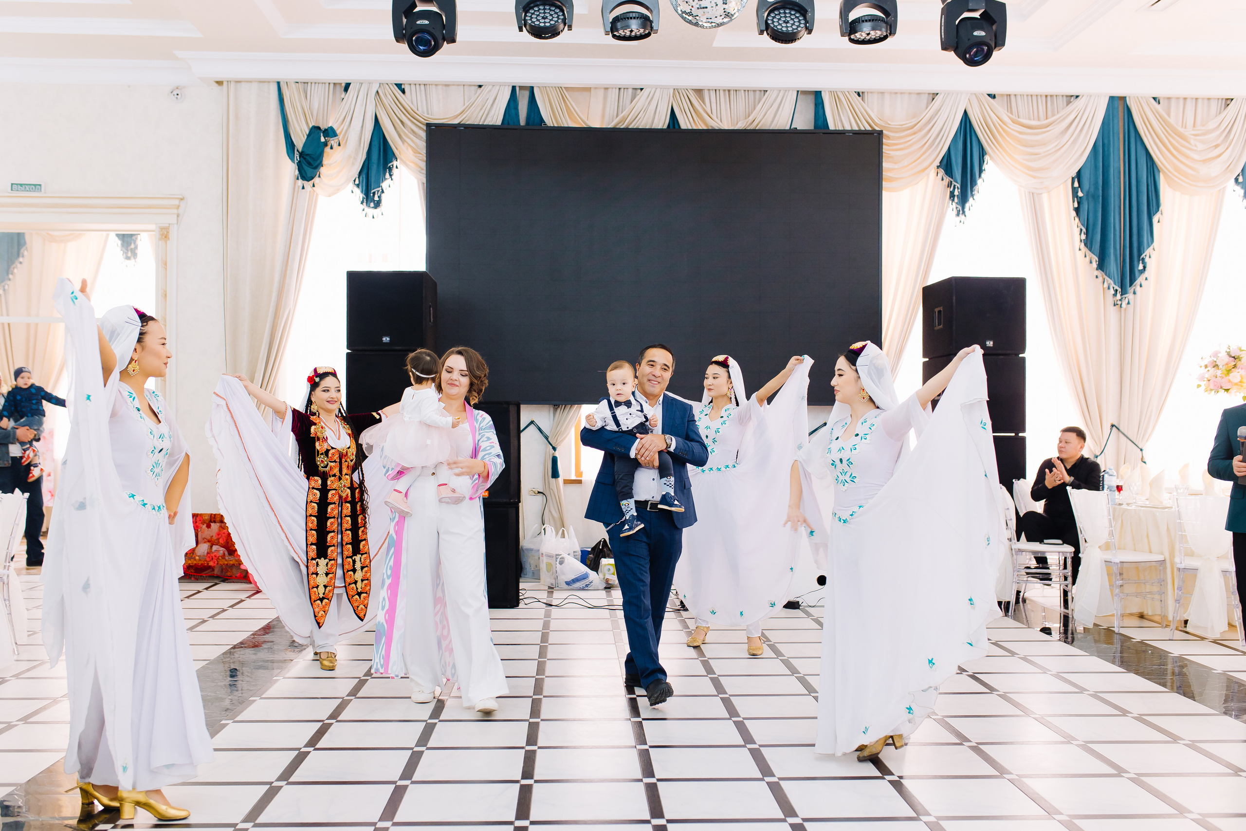 Репортаж. Свадебный и семейный фотограф в Алматы Laura Dosmann