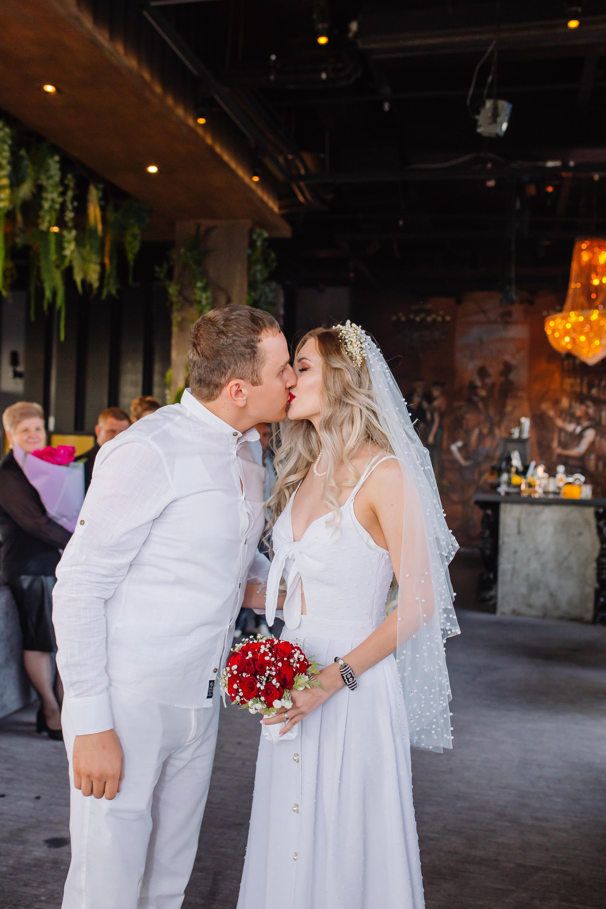 Репортаж. Свадебный и семейный фотограф в Алматы Laura Dosmann