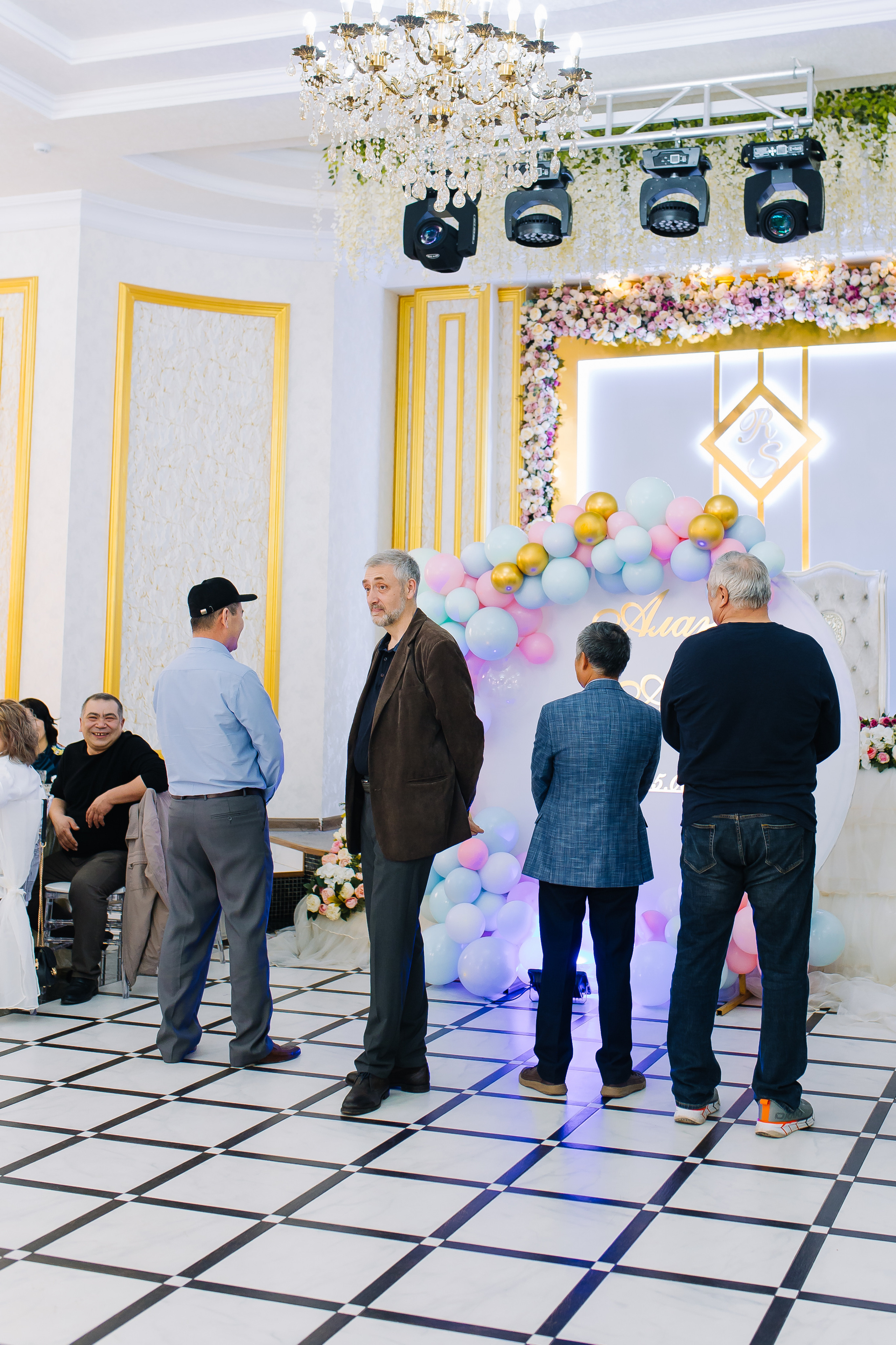 Репортаж. Свадебный и семейный фотограф в Алматы Laura Dosmann