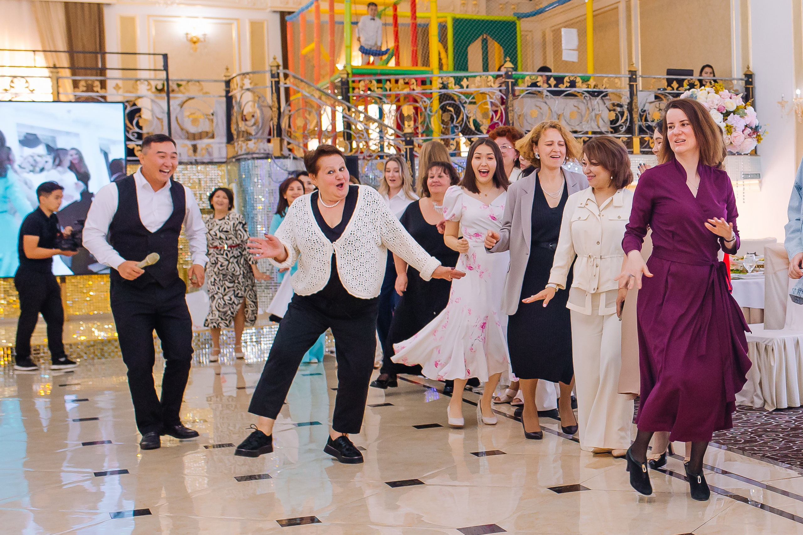 Репортаж. Свадебный и семейный фотограф в Алматы Laura Dosmann