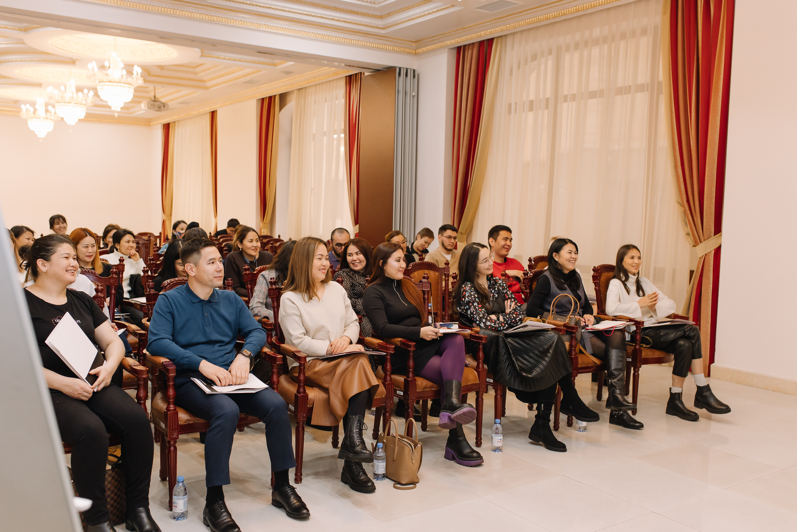 Репортаж. Свадебный и семейный фотограф в Алматы Laura Dosmann