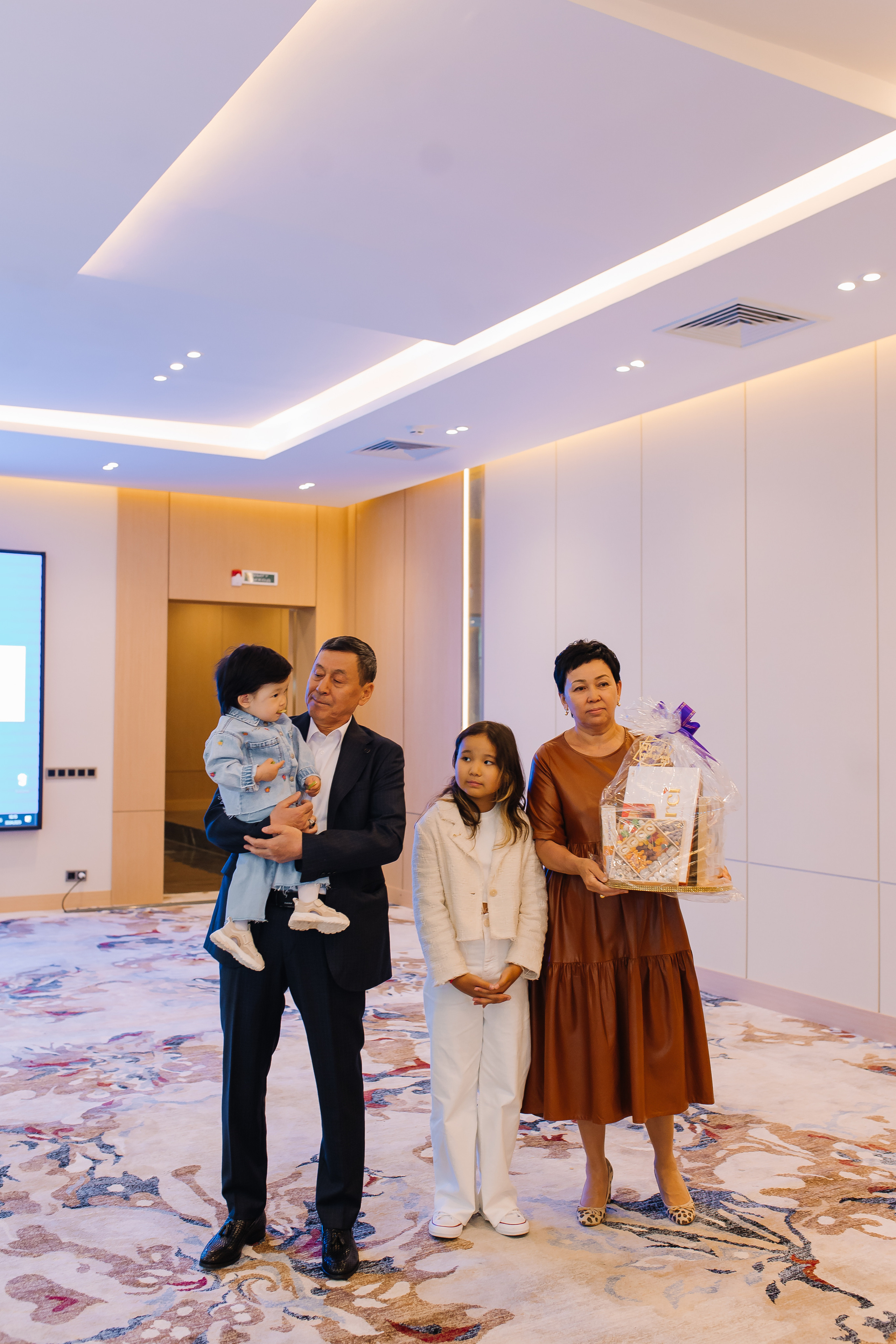 Репортаж. Свадебный и семейный фотограф в Алматы Laura Dosmann