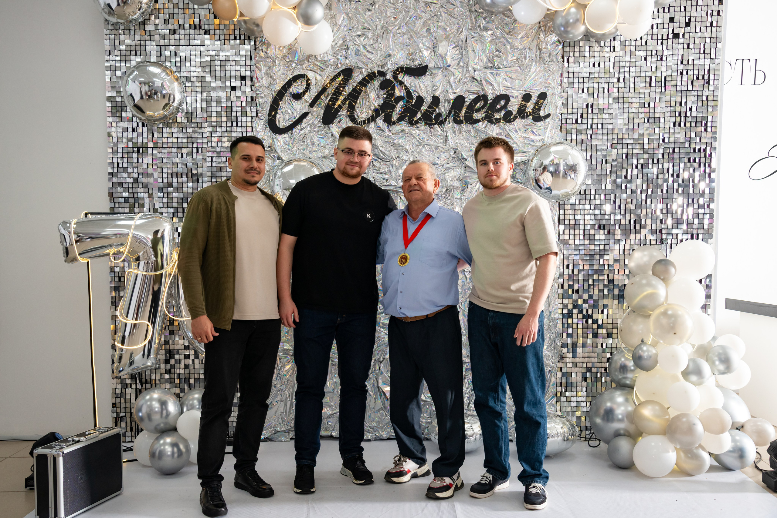 Корпоративные, Юбилейные, выпускные (школа, садик)фотосессии. Фотография — это миг, который фиксирует вечность