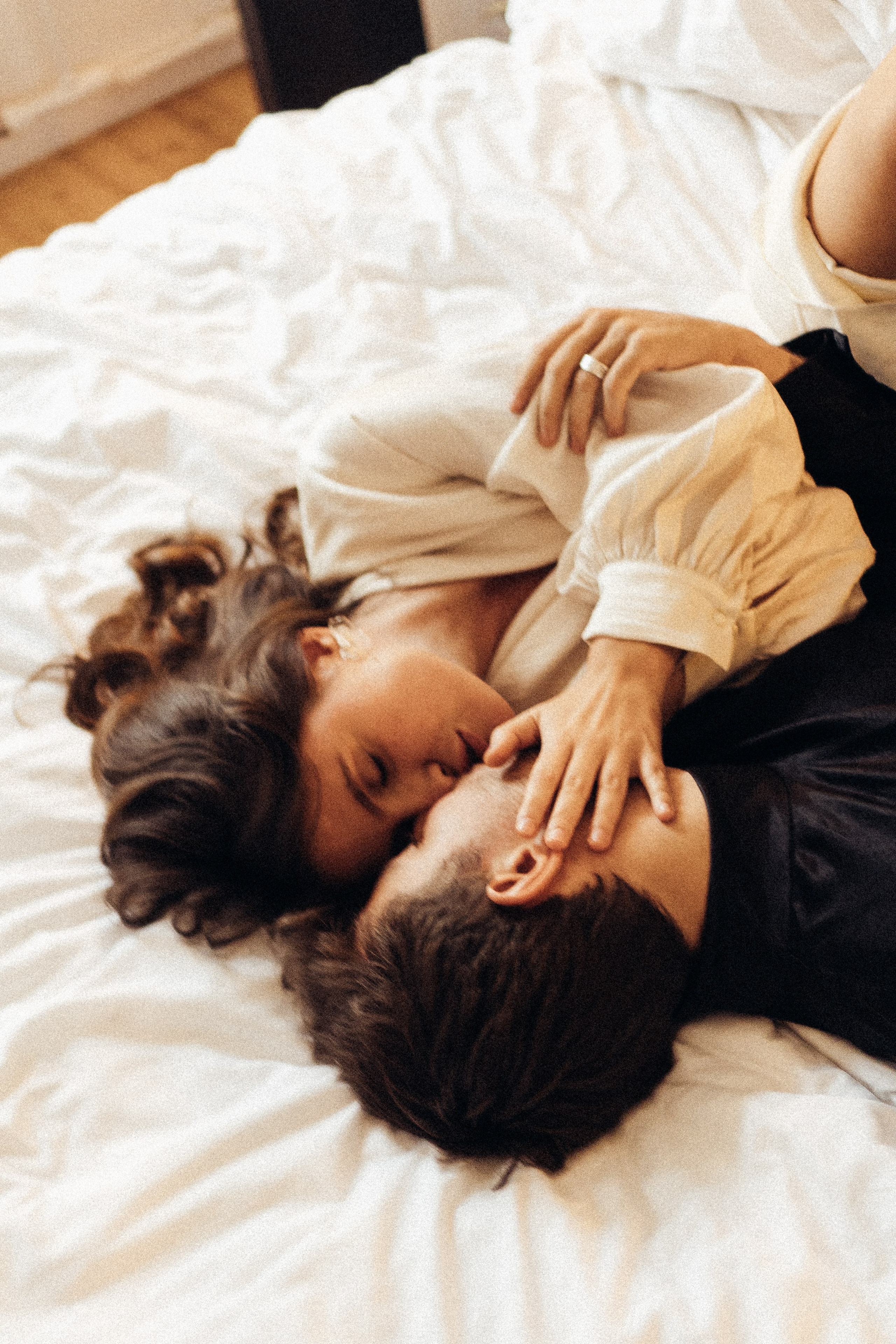 УТРО ЖЕНИХА И НЕВЕСТЫ В ПИТЕРСКОЙ КВАРТИРЕ И СЬЕМКА С СВАДЕБНЫХ ОБРАЗАХ. Профессиональный фотограф, Санкт-Петербург — Виктория Богомолова