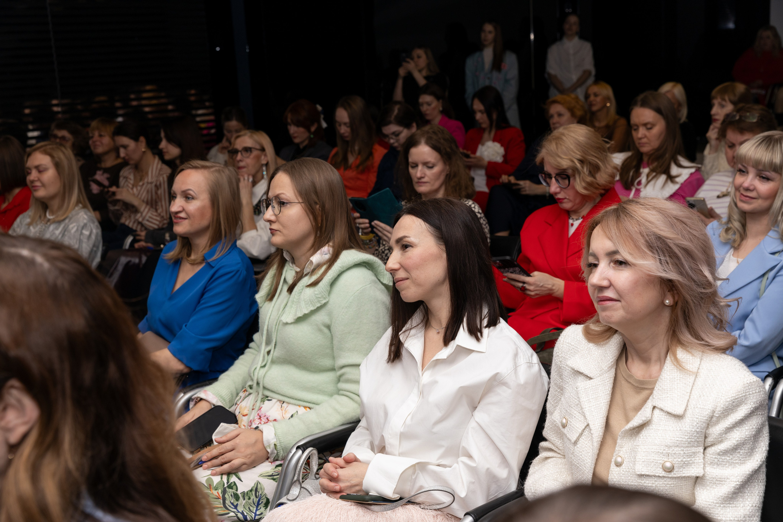 Презентация книги «История НИ одной женщины». Дацук Анна Фотограф из Екатеринбурга