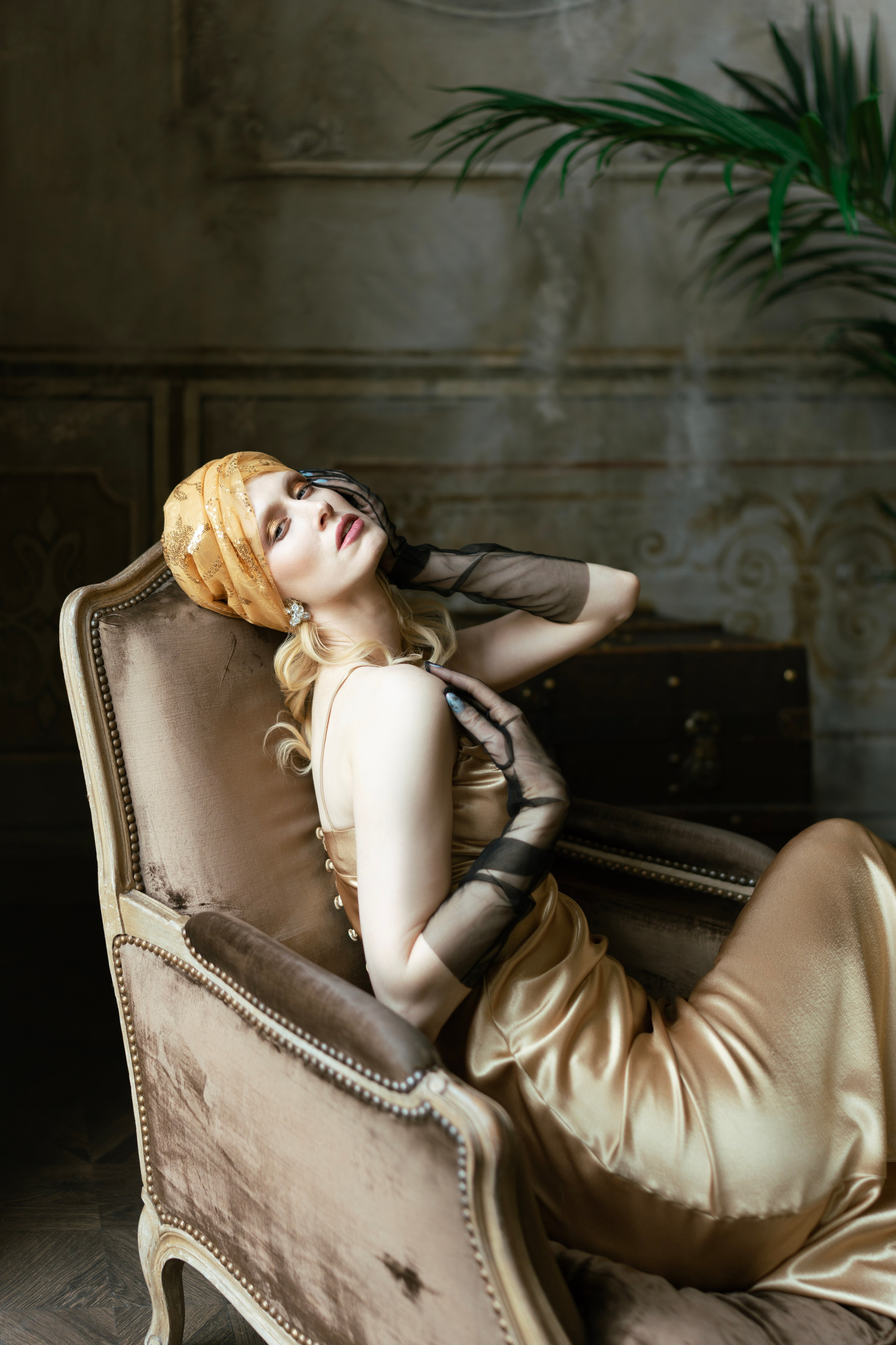 Женская студийная съёмка. Студийная фотосессия. Богемная фотосессия. Богема, роскошь, борзые.