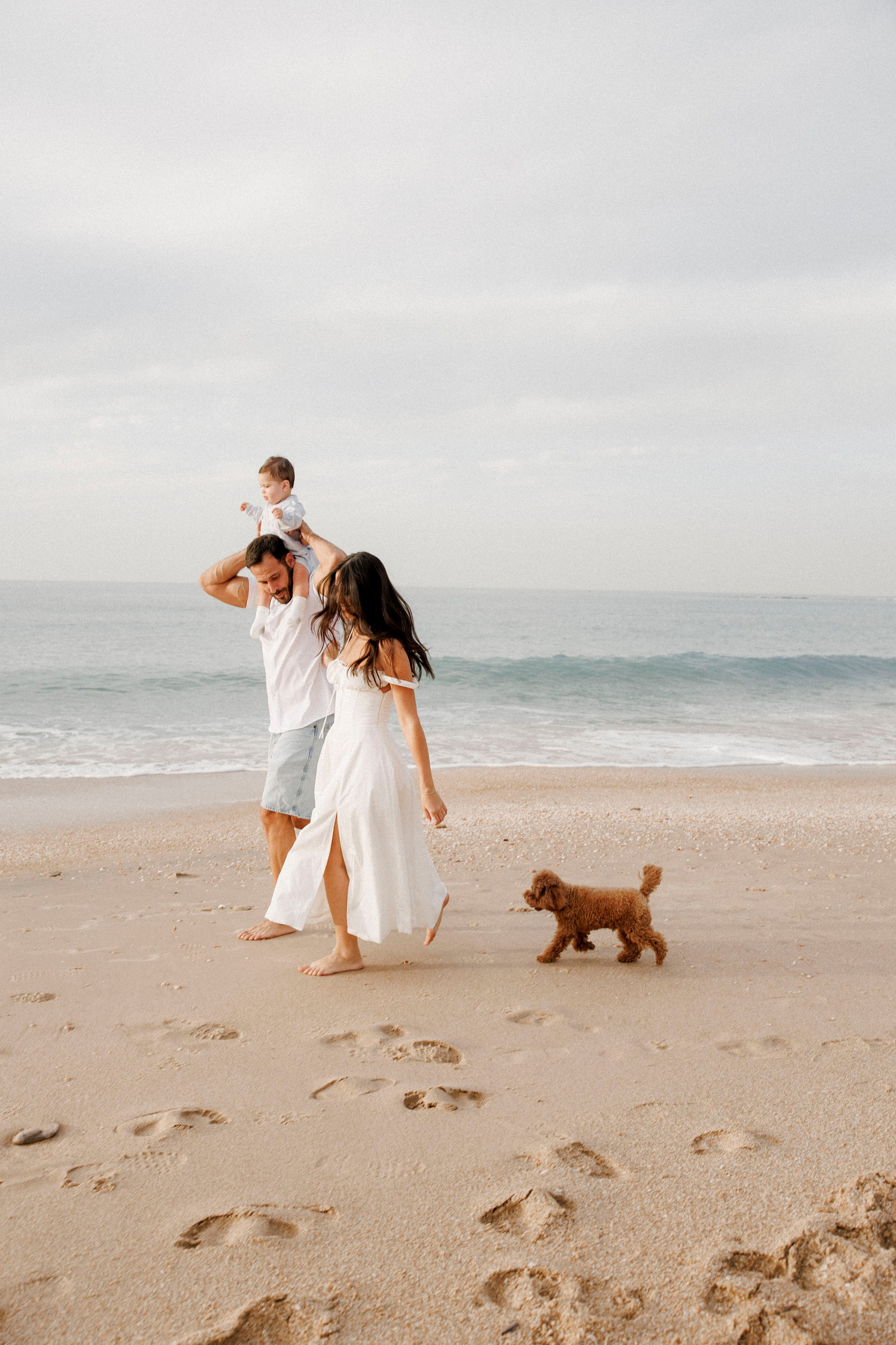 First year family photos near the sea. Главная