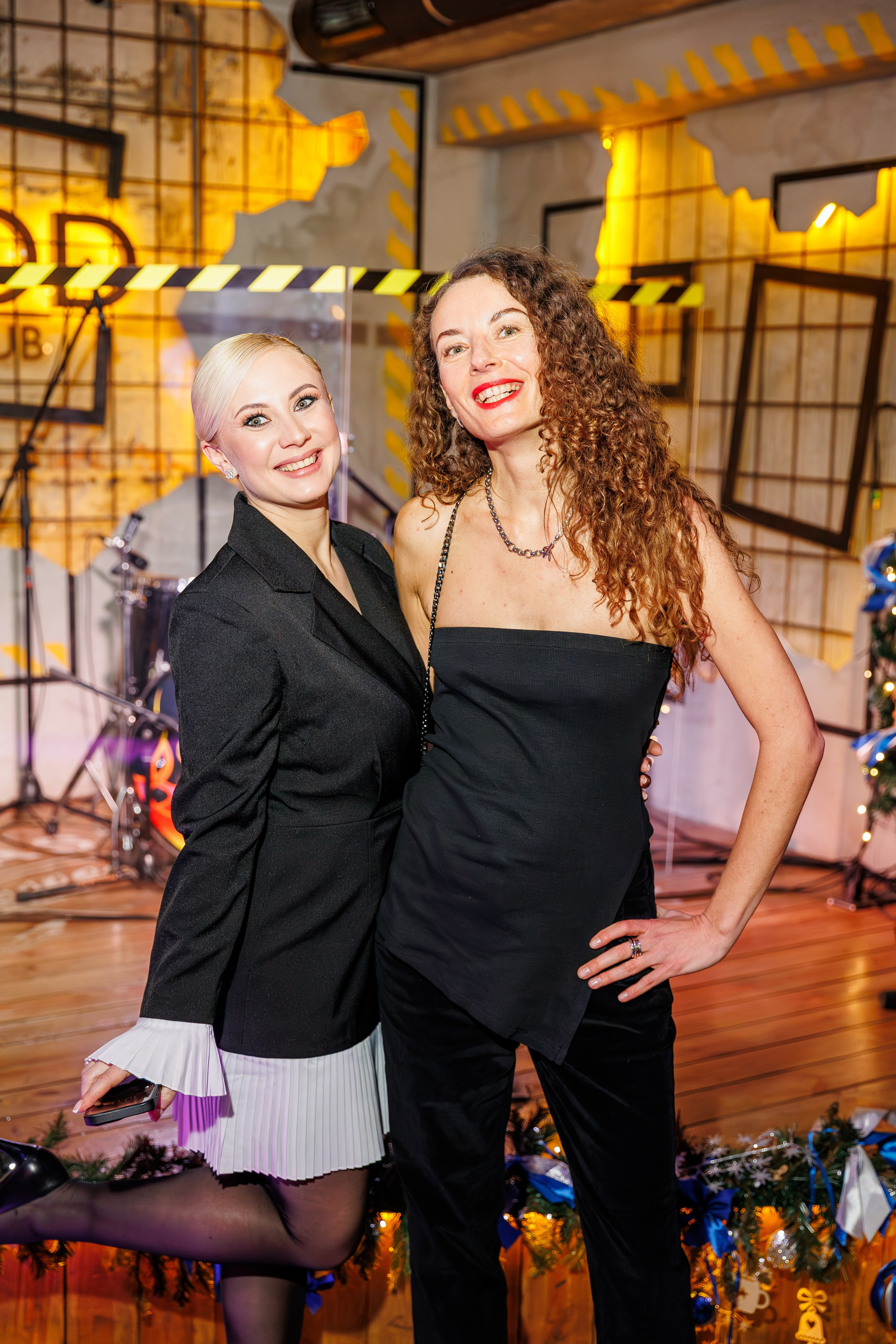 Новогодние корпоративы 2025. ILIAS BLACK — Фотограф свадеб и мероприятий в Минске и Беларуси