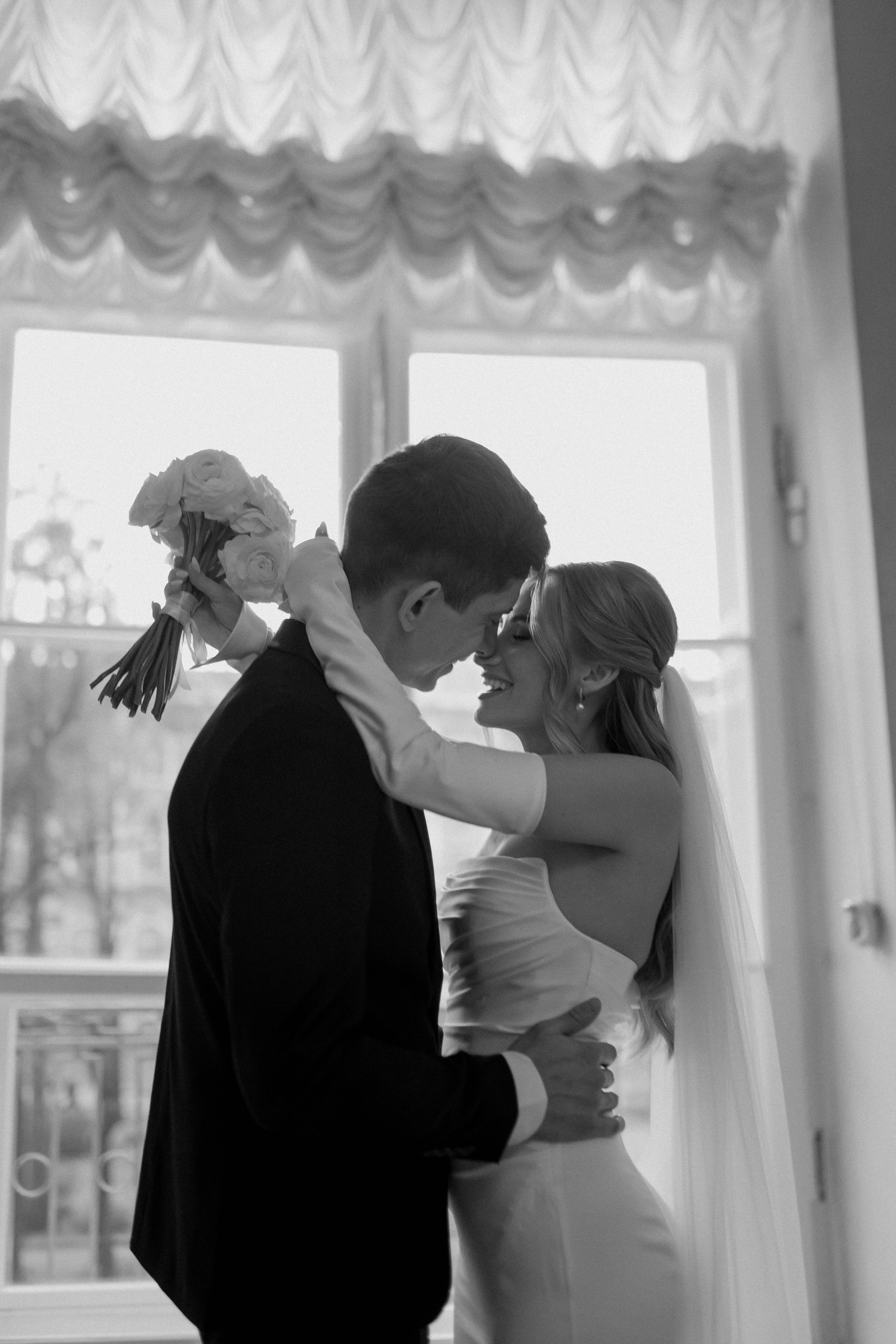 …. Свадебный фотограф в Санкт-Петербурге Александра Чукавина