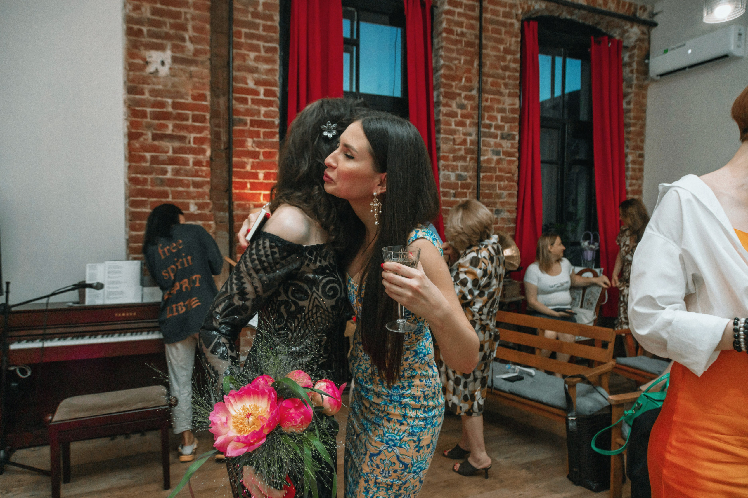 Поэтический вечер в Краснодаре. Создание сайтов, SMM, производство контента | Студия «Медведь» | Услуги для бизнеса