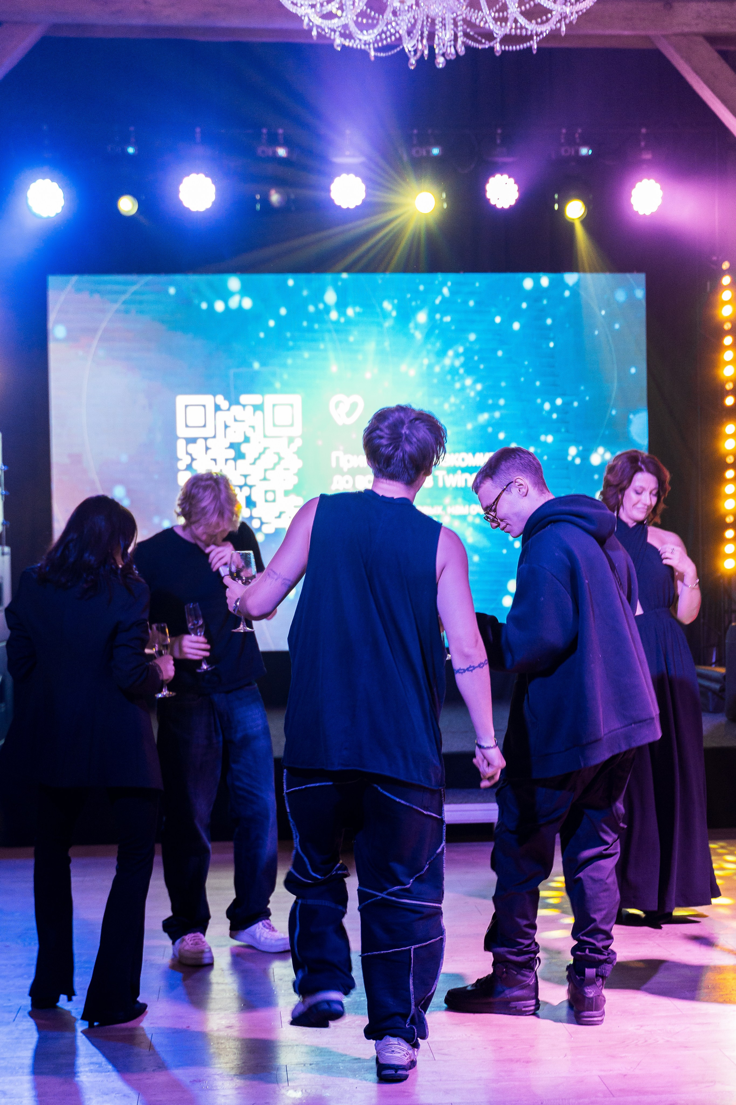 Презентация приложения Twingle. Фотограф — Матвеев Роман