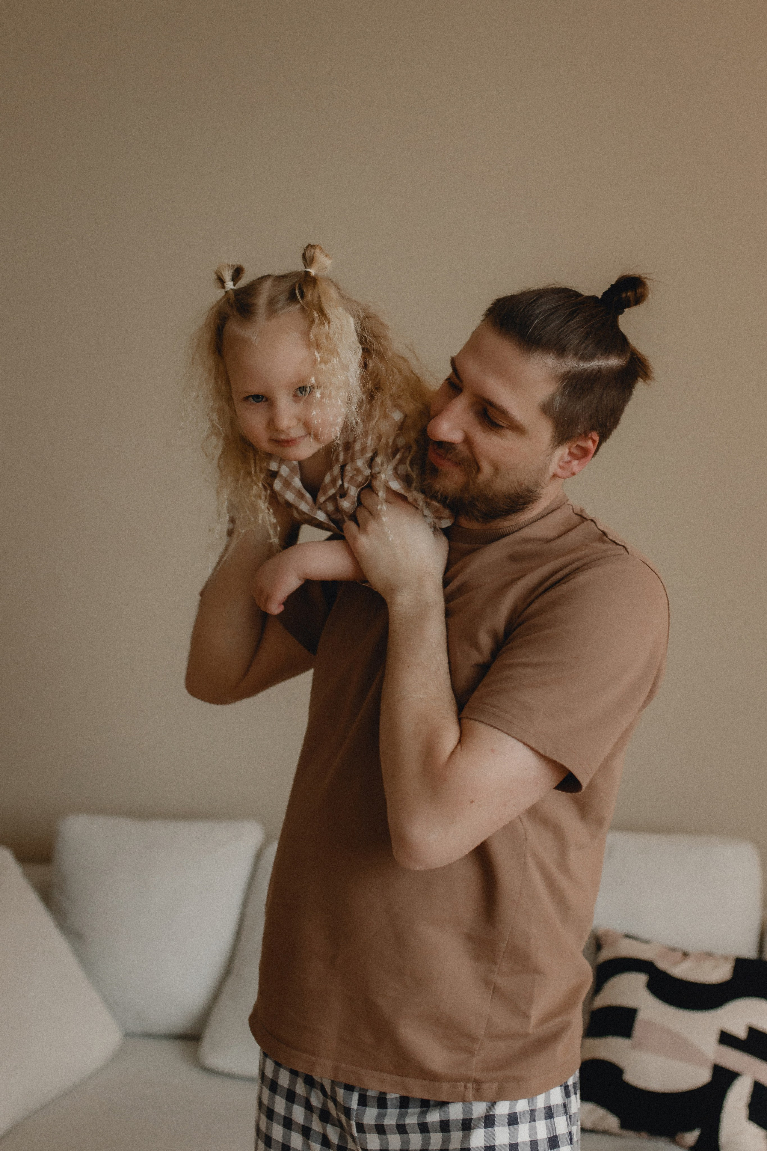 Дима, Вита и малышка Эмма. Главная