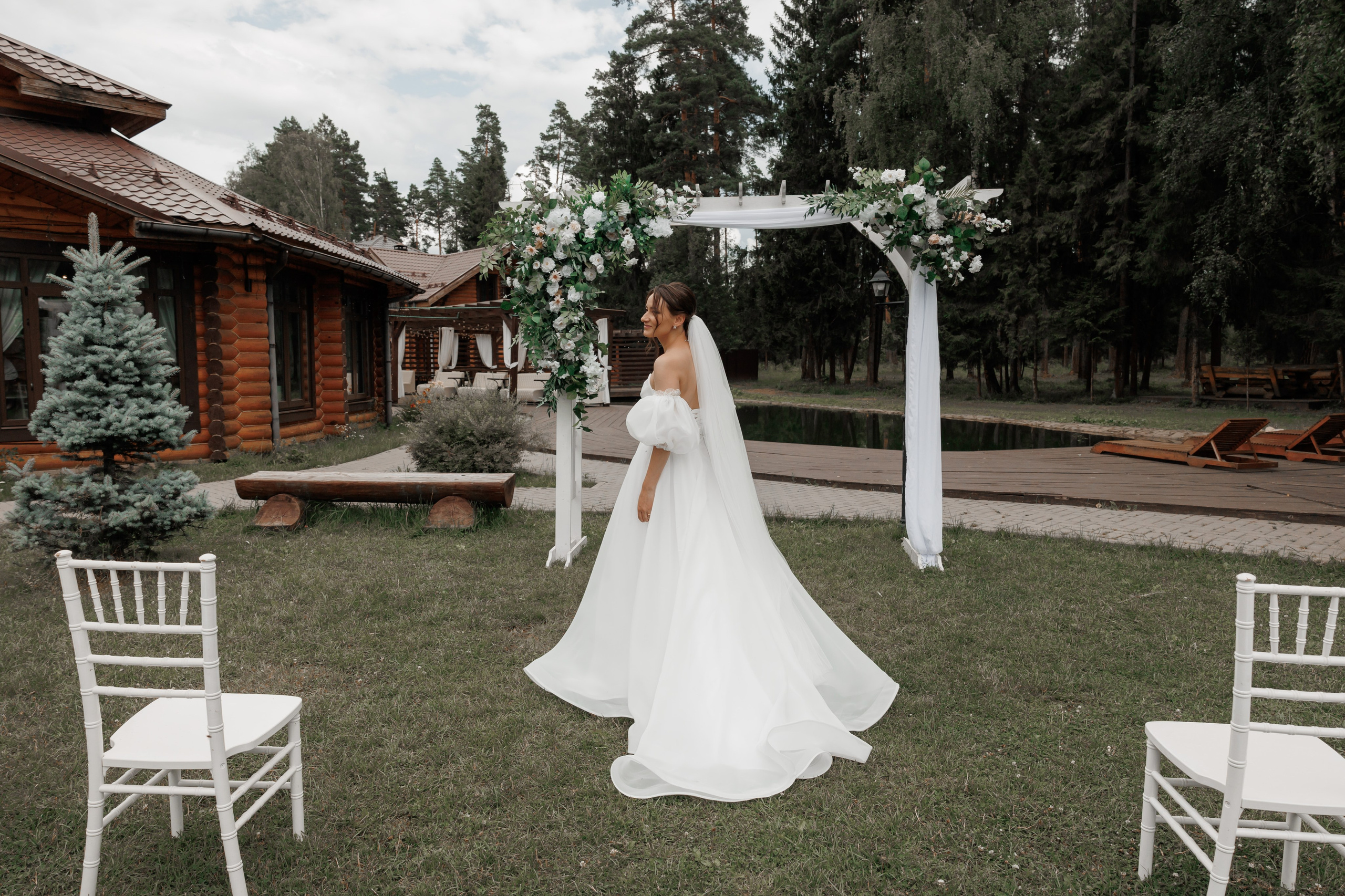 Полина и Дмитрий, загородный клуб «Барин», ЗАГС в г. Пушкино. Свадебный и репортажный фотограф (Москва, Королев и другие)