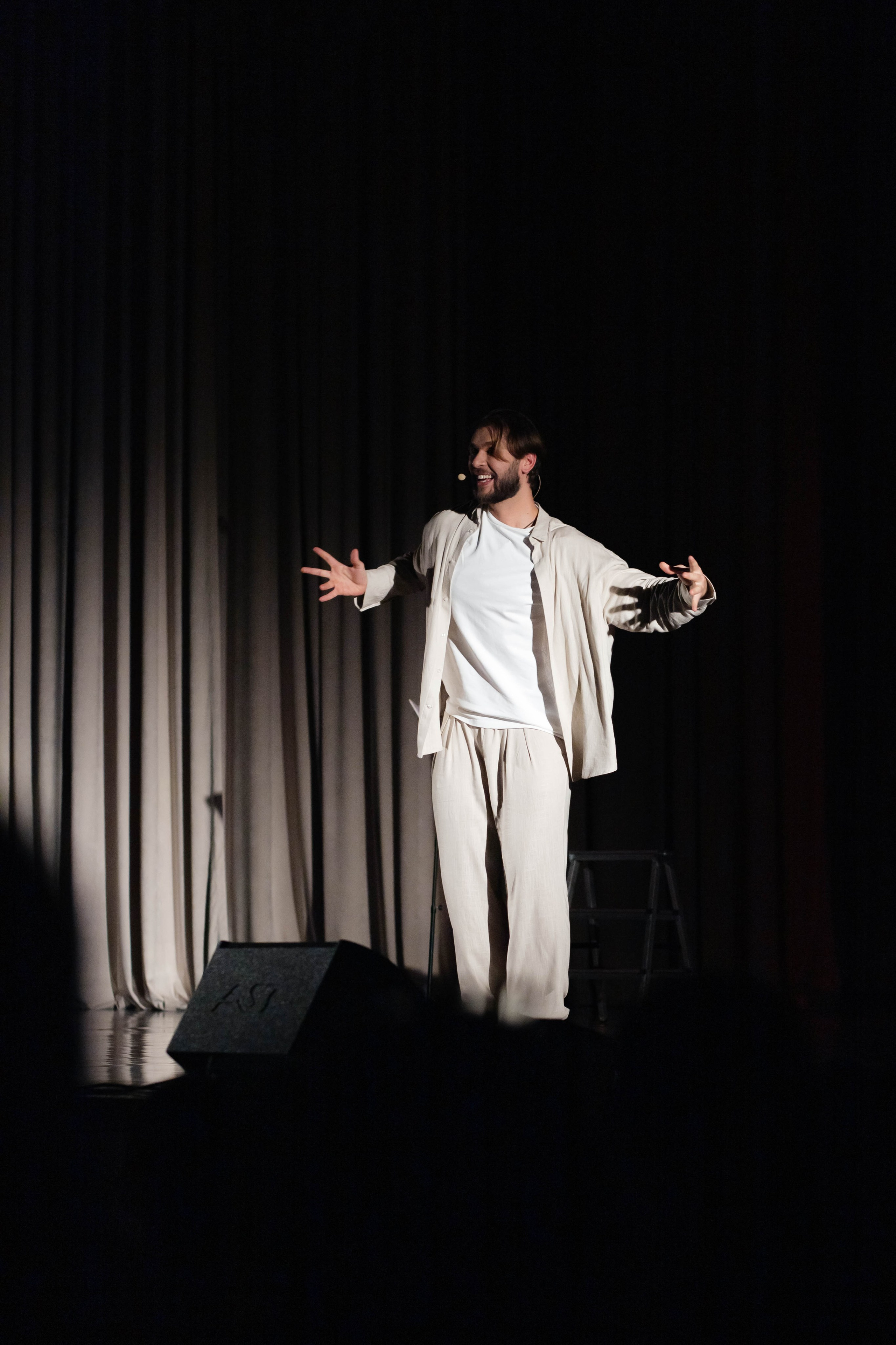 НИТЬЯ " В объятьях неба». Женский фотограф в Оренбурге Ирина Заводчикова