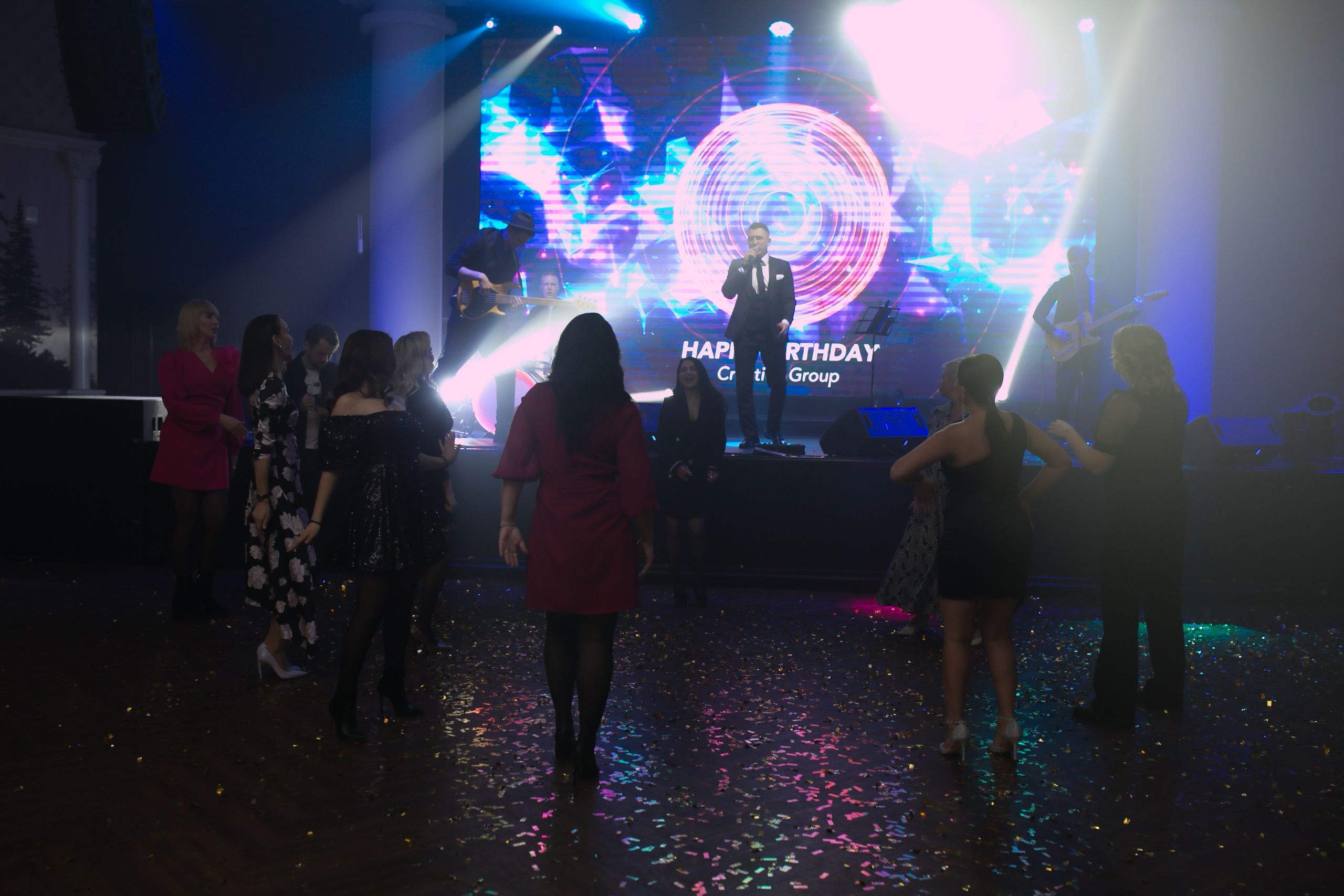 Фотосъемка праздников во Владивостоке, Уссурийске. Портретный, свадебный, репортажный фотограф во Владивостоке Юлиана Джули Фокс