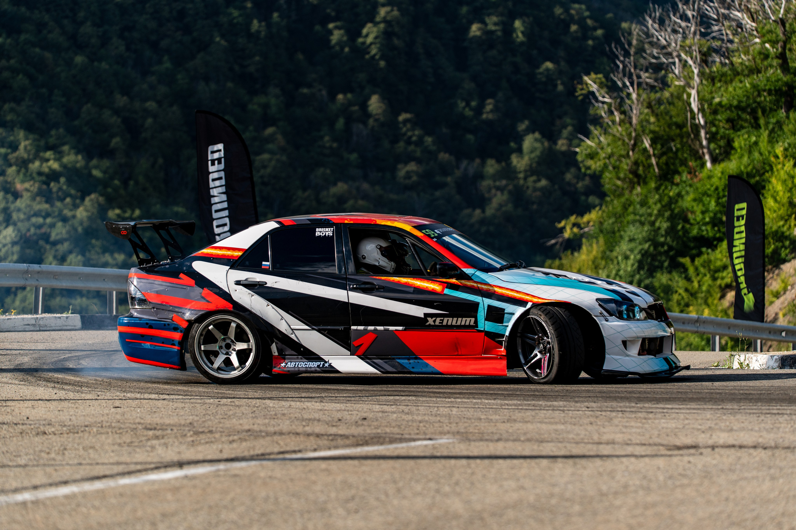 Автомобильные дрифт-гонки в рамках фестиваля Grounded 2024. Репортажный фотограф в Красной Поляне и Сочи Павлюченко Екатерина