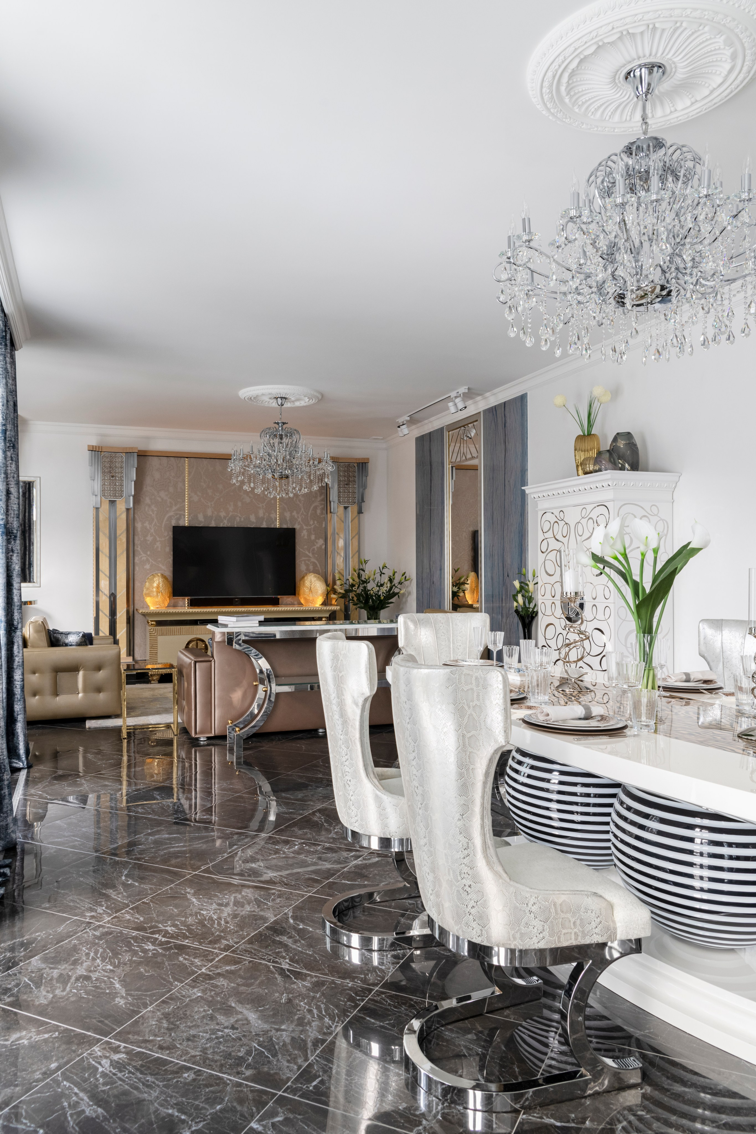 Salon. Интерьерный, портретный и семейный фотограф в Москве Мария Иринархова