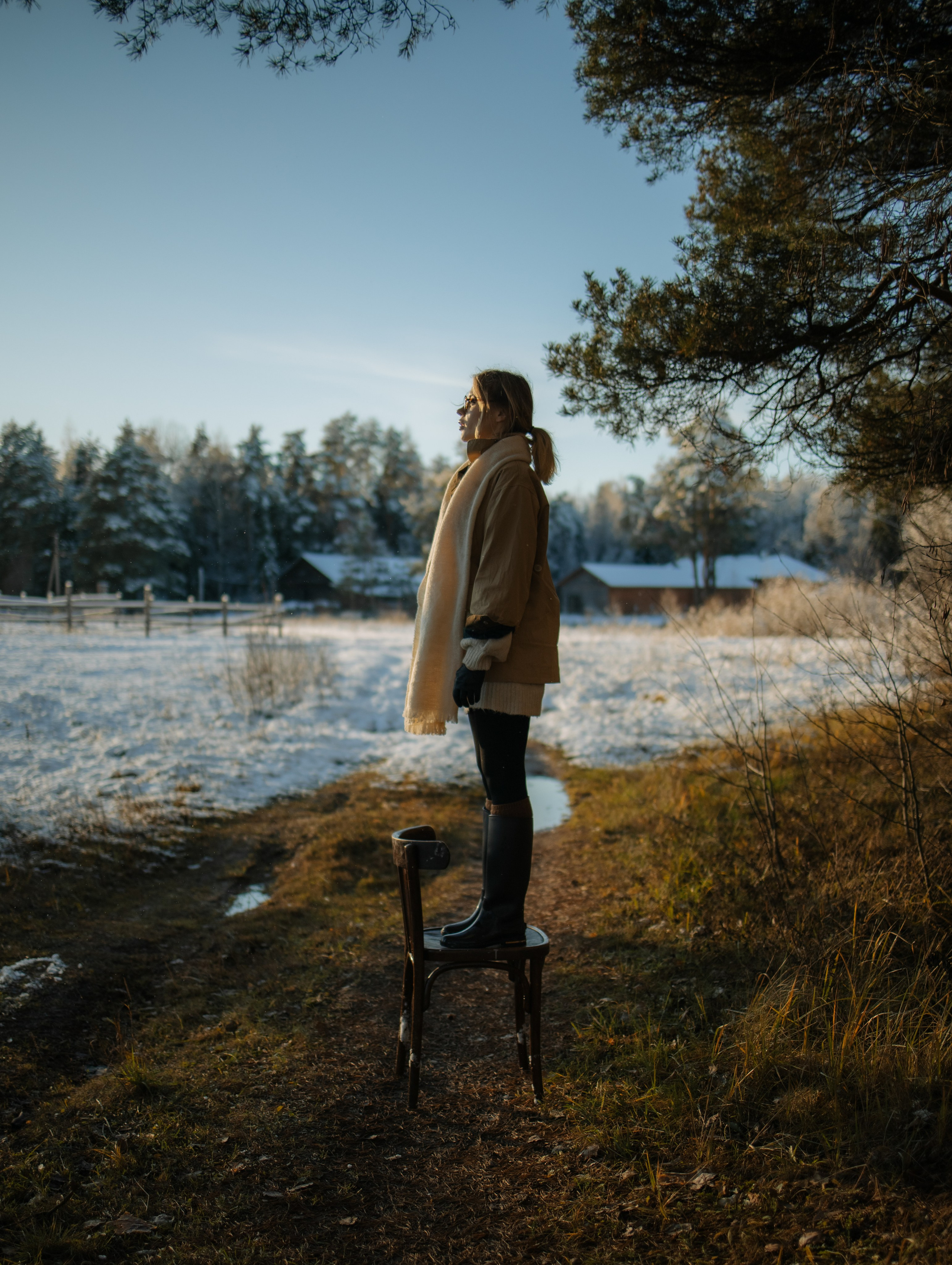 Фотосессия на ранчо зимой с красивой девушкой. Фотограф Углич и Ярославль Ольга Тятюшкина