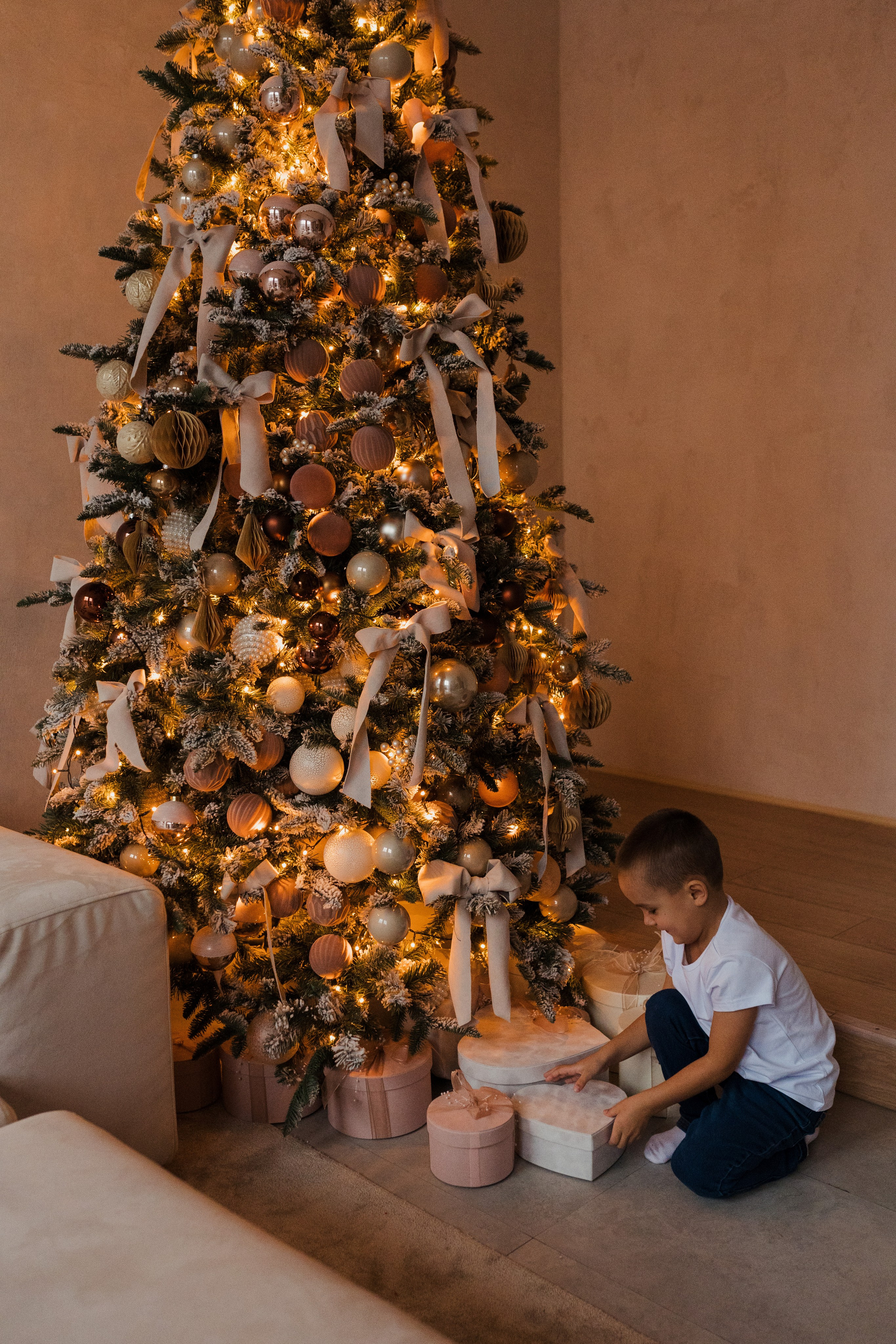 Семейная фотосессия в студии в Москве, семейный фотограф Анна Полушина. Свадебный фотограф в Москве Анна Полушина