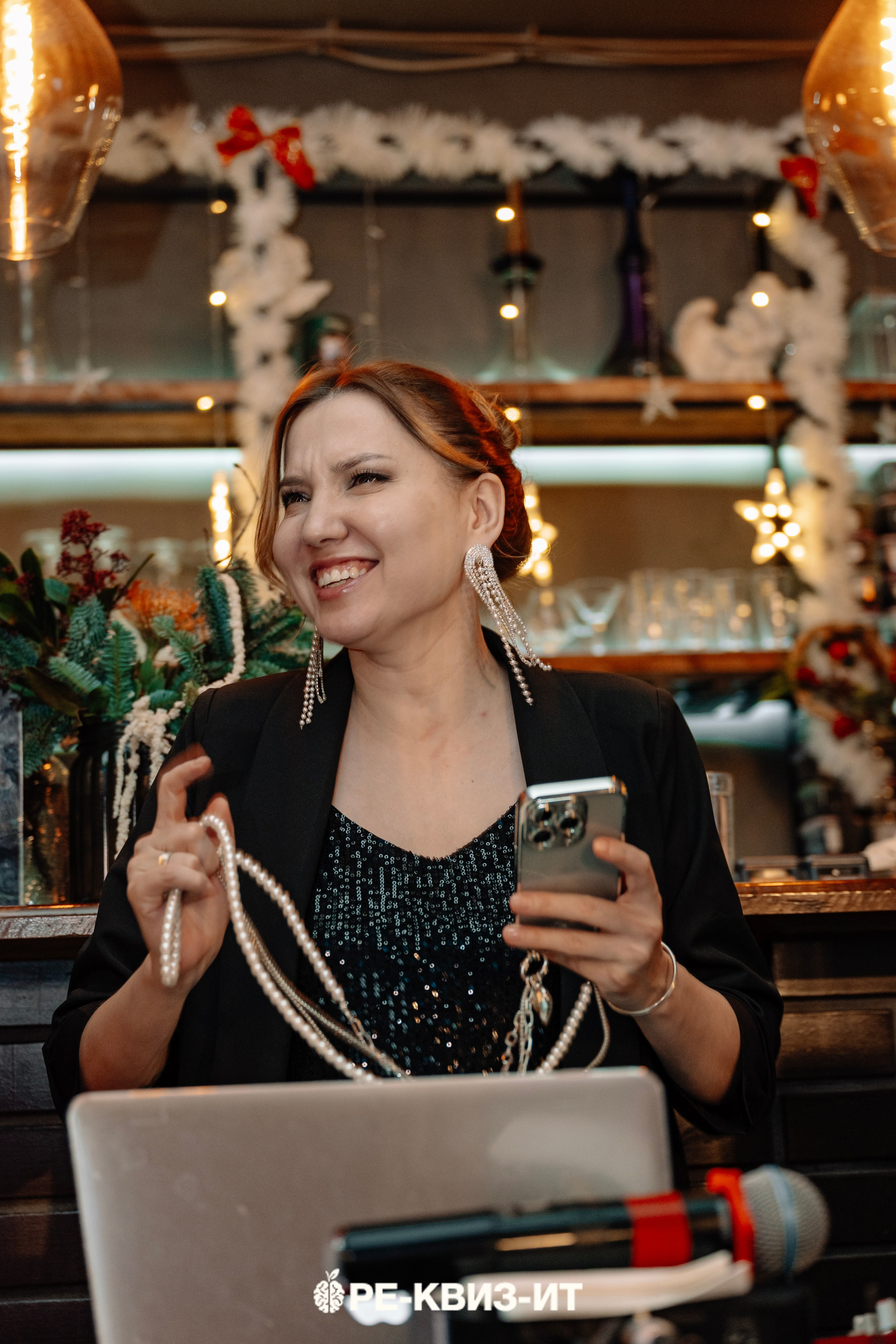 Реквизит — квиз в Зеленодольске и Волжске ZR cafe. Свадебный фотограф в Казани, и Зеленодольске Радик Мухаметов