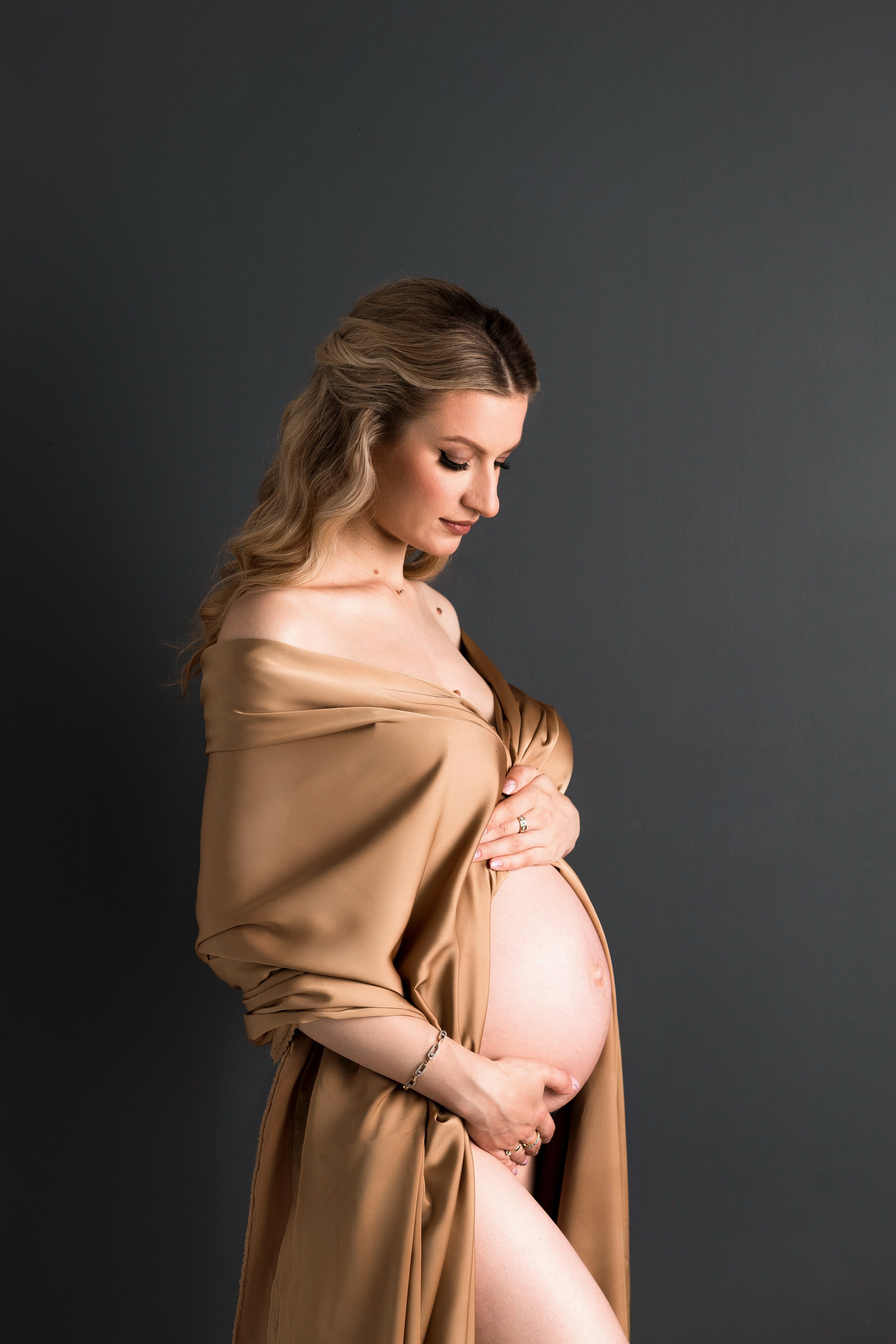 Фотосессия беременности в Омске. Фотограф новорожденных в Омске Анастасия Моисеева