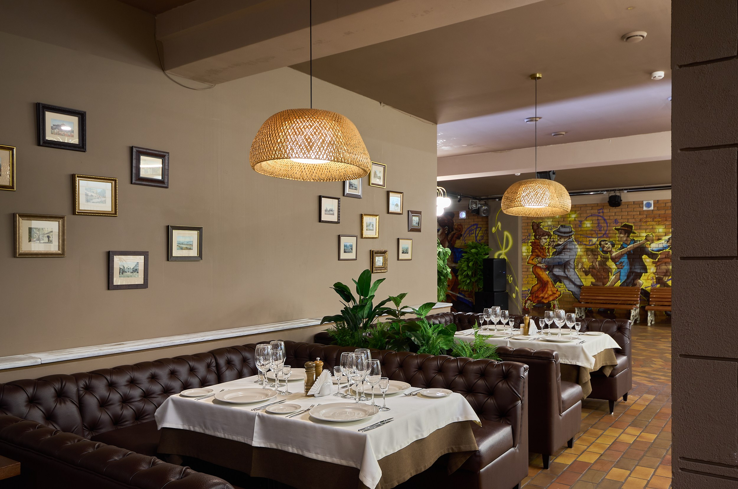 Ресторан Одесса. Абросимов Лев интерьерный и архитектурный фотограф