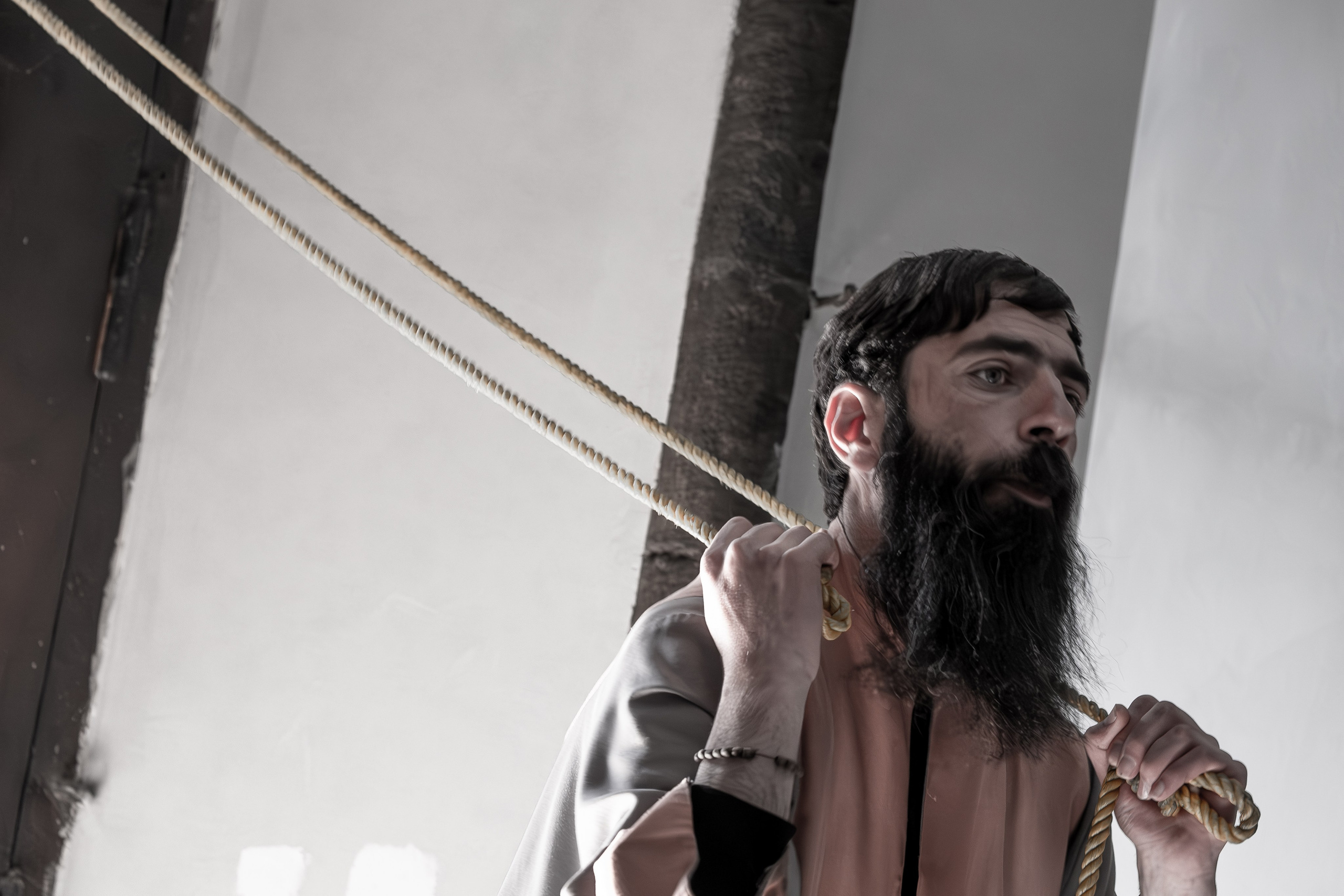 ПОРТРЕТЫ. ПОБУДЬ ЗДЕСЬ И ЦЕЛЕЕ БУДЕТ ЭТОТ МИР