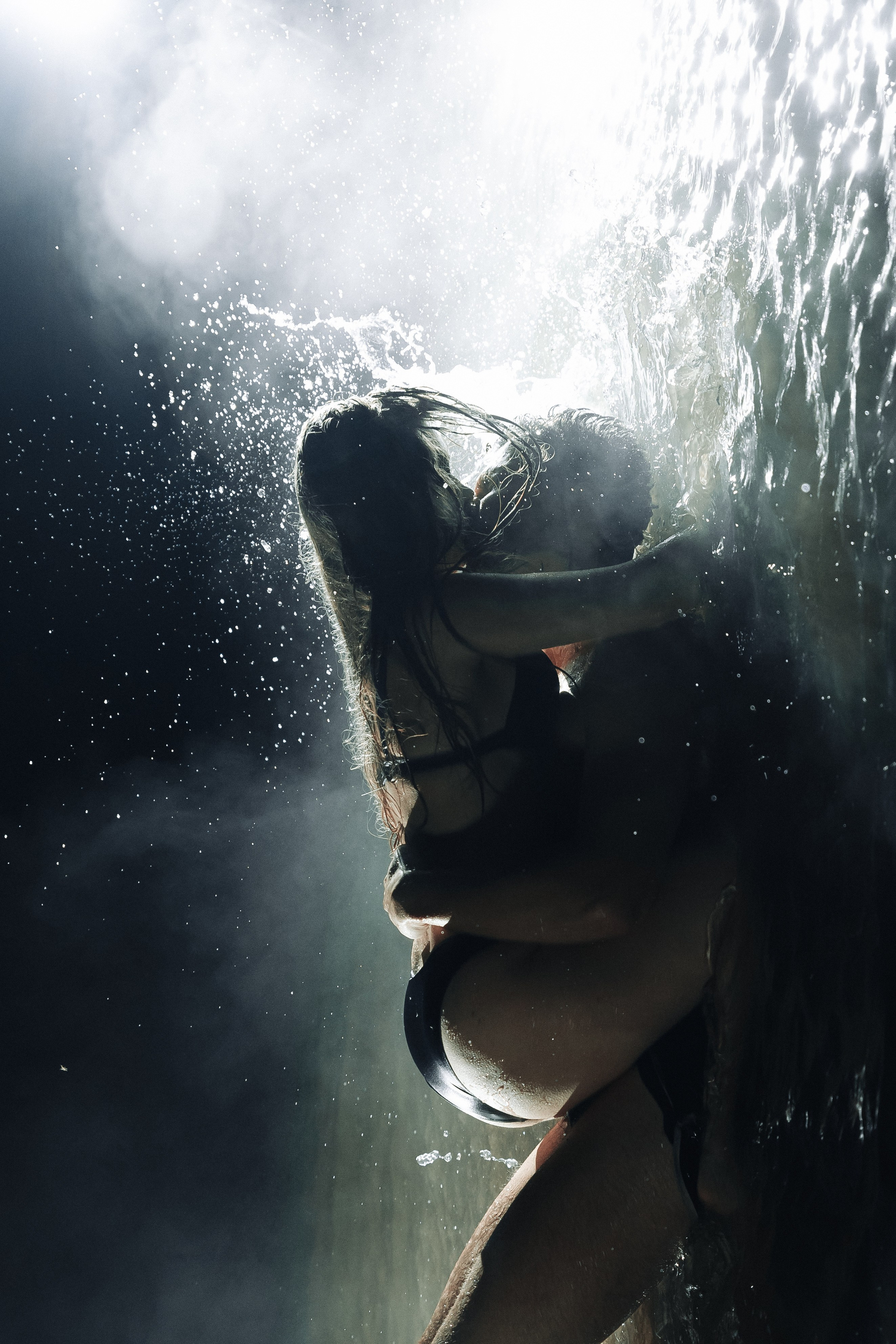 Ночью в озере. Портретный фотограф в Иваново Виталий Павлинский