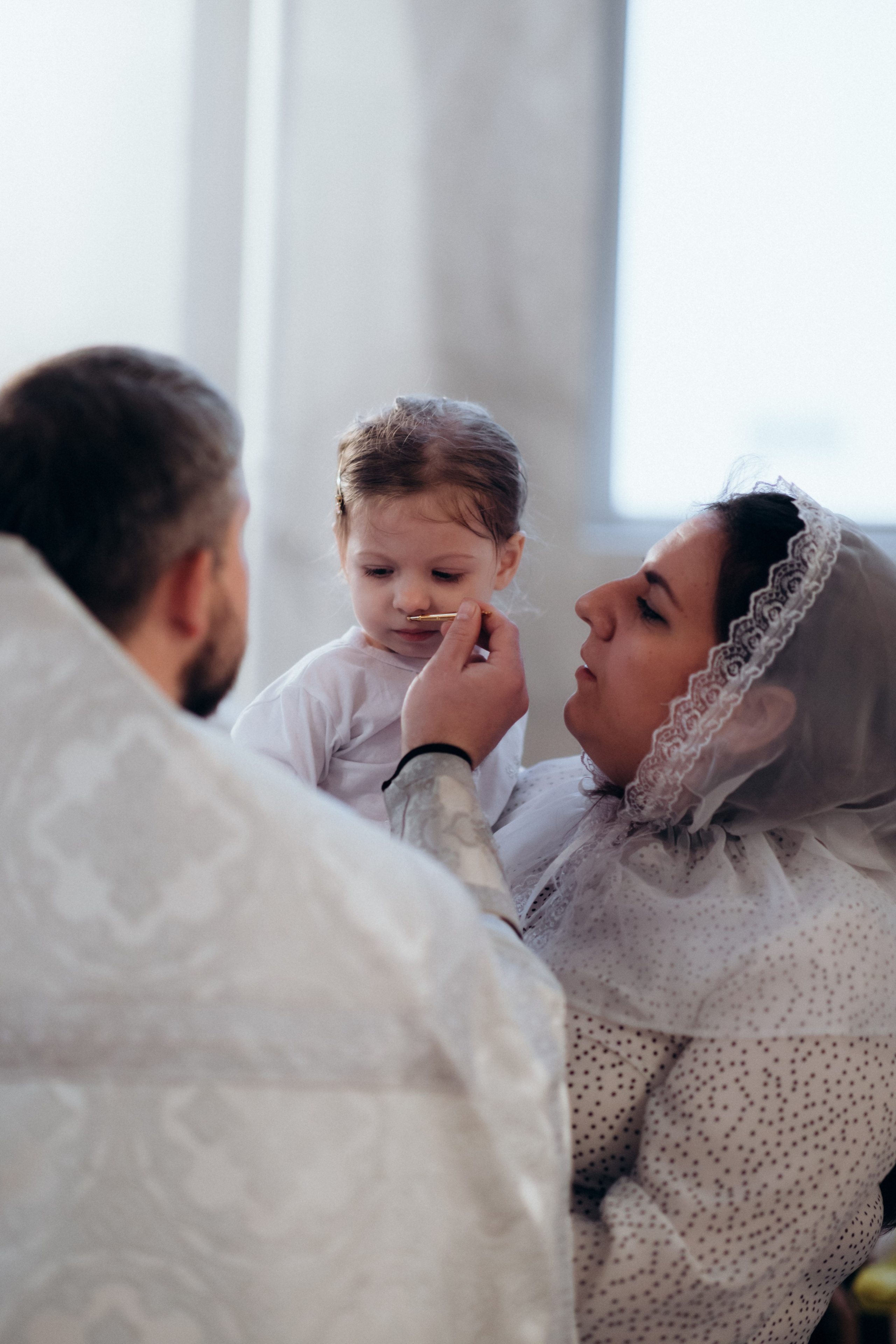 Крещение Веры. Фотограф на крещение в Рязани. Семейный фотограф